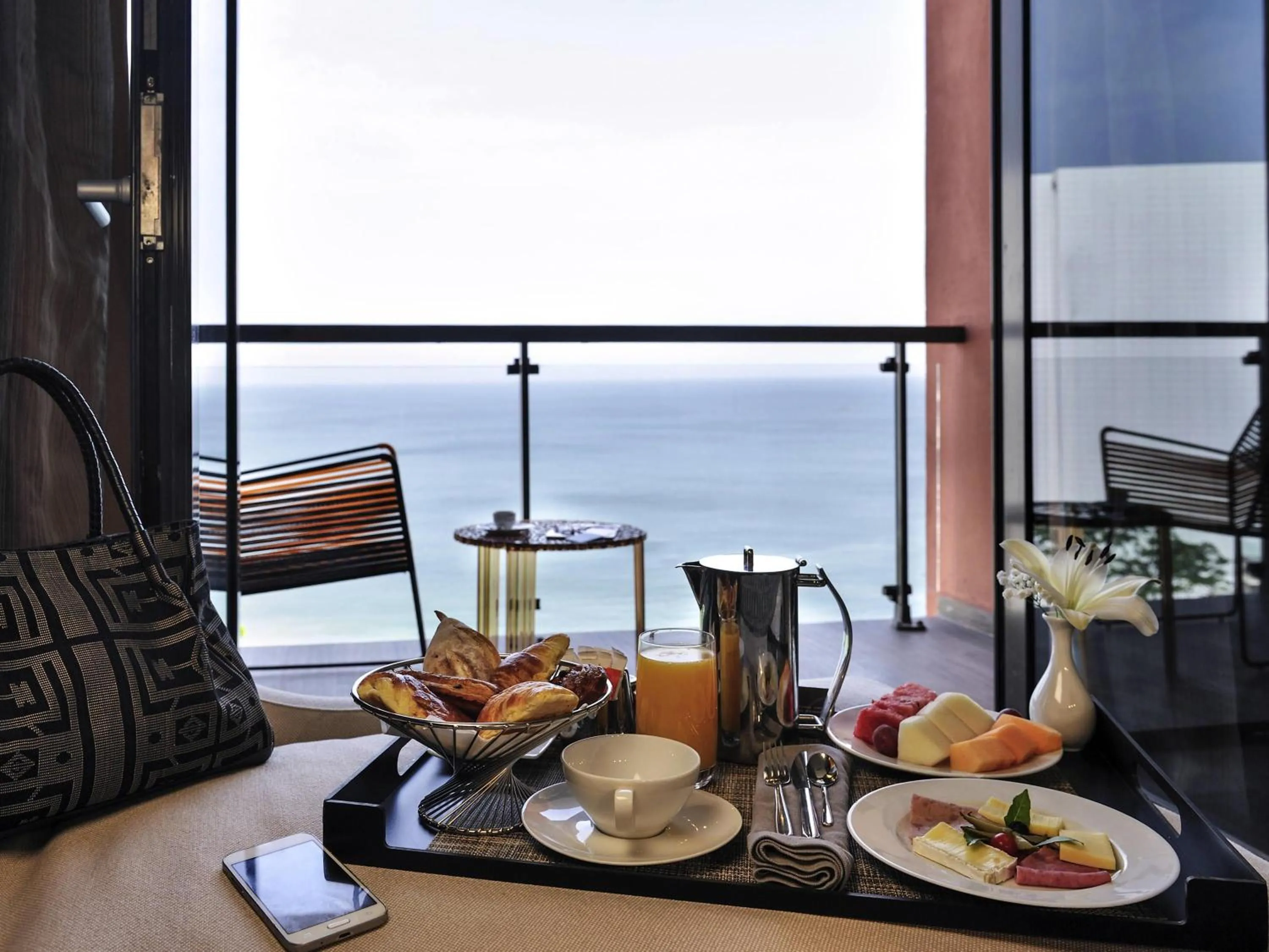 Bedroom in Pullman Dakar Teranga