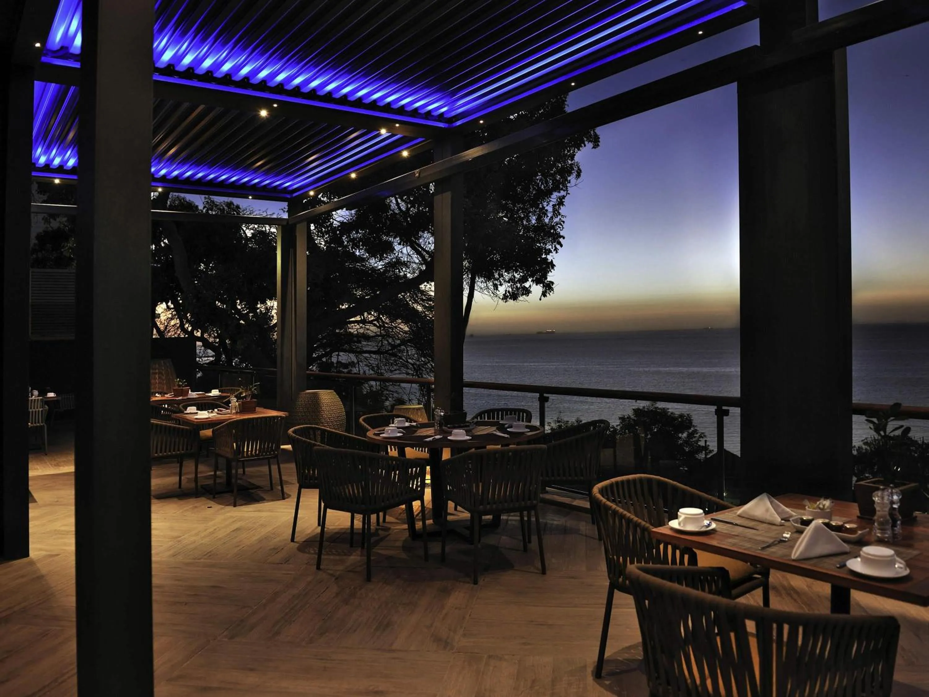 Restaurant/places to eat in Pullman Dakar Teranga