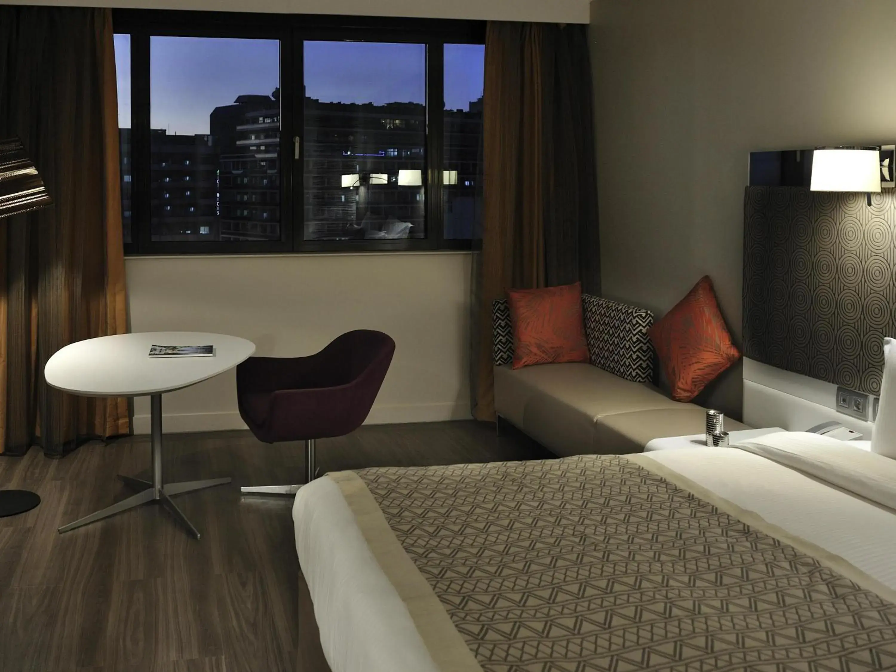 Superior King Room with City View in Pullman Dakar Teranga Superior King Room with City View in Pullman Dakar Teranga