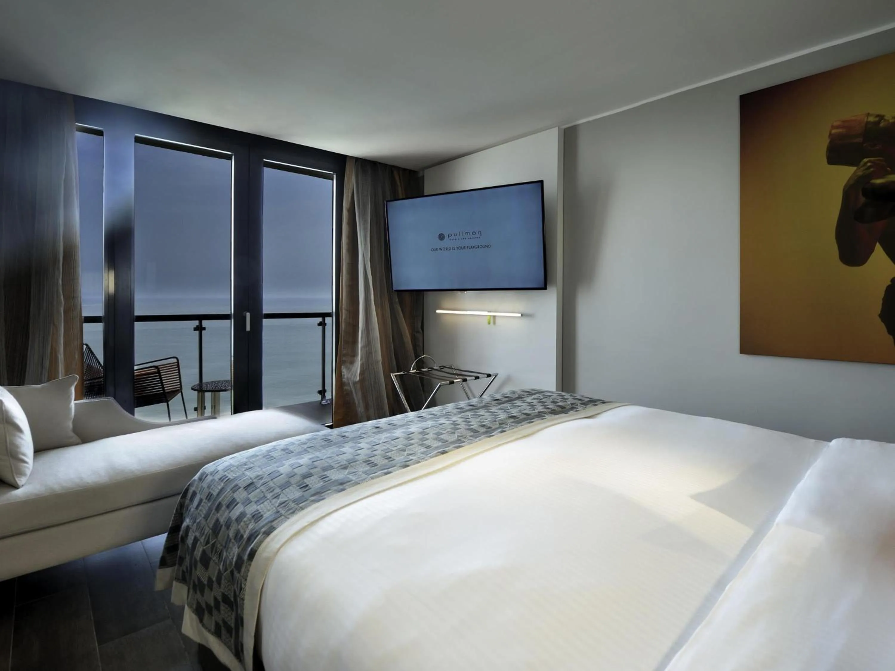 Bedroom, Bed in Pullman Dakar Teranga