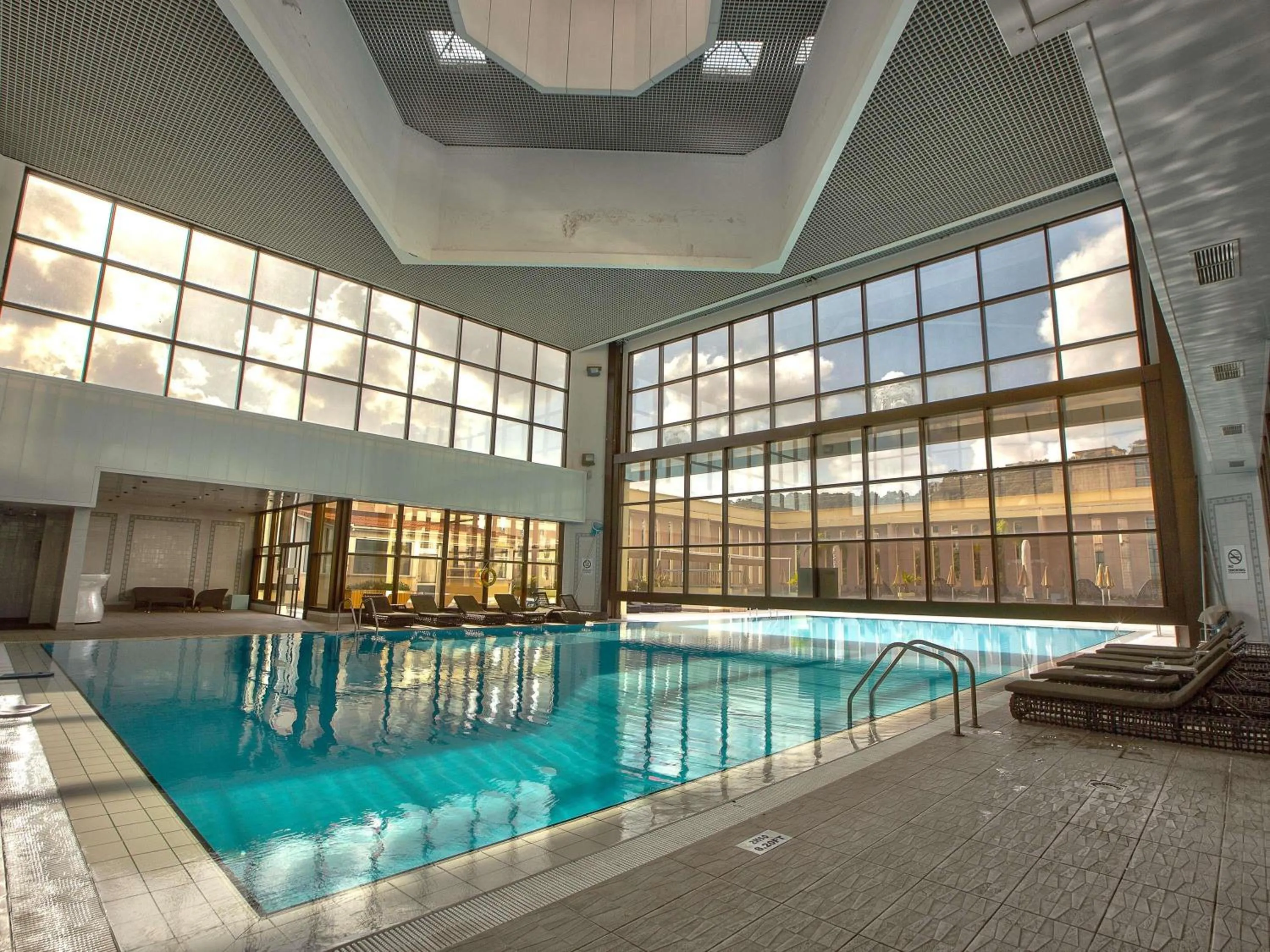 Bedroom in Sofitel Algiers Hamma Garden