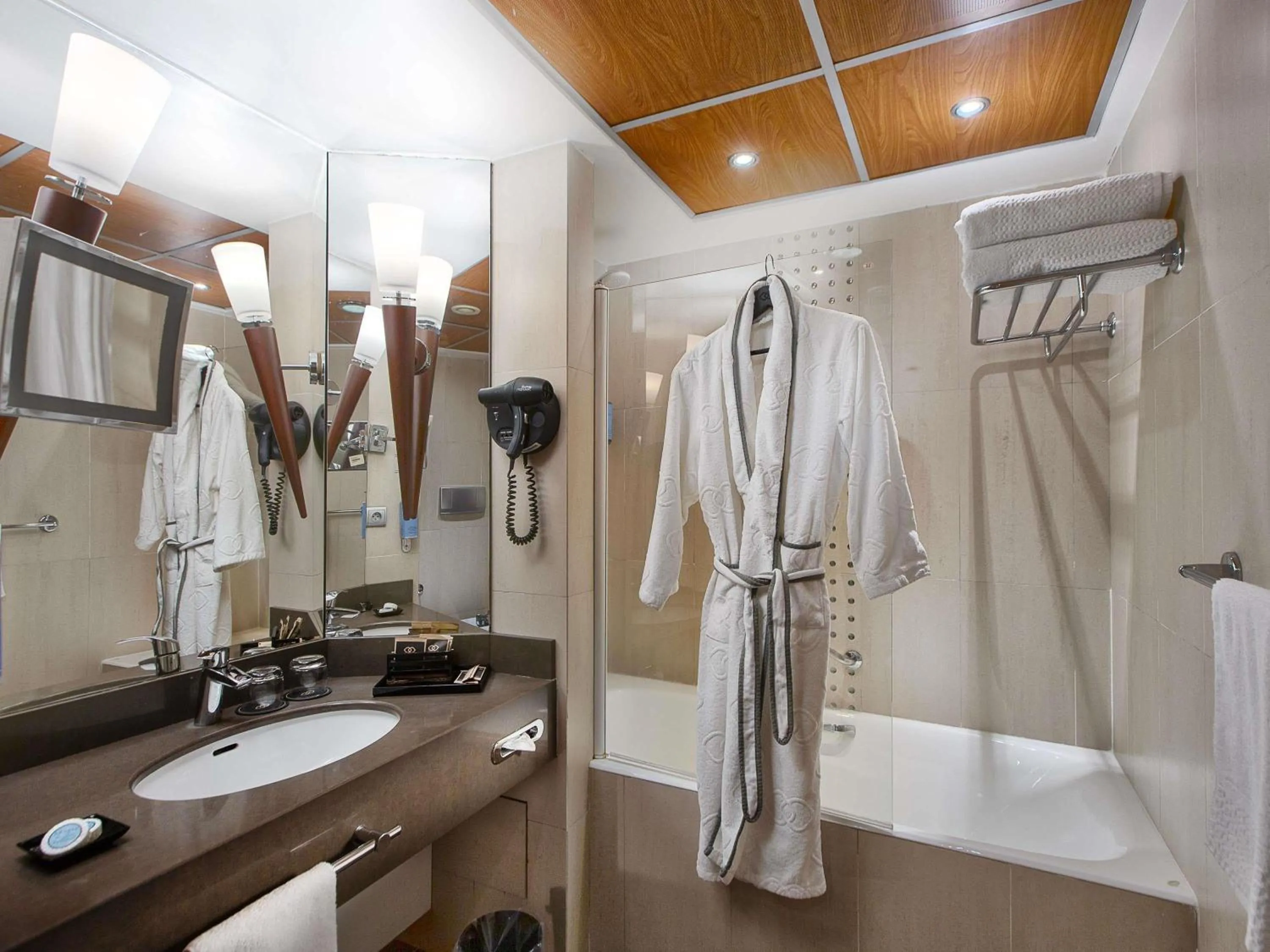 Bedroom in Sofitel Algiers Hamma Garden