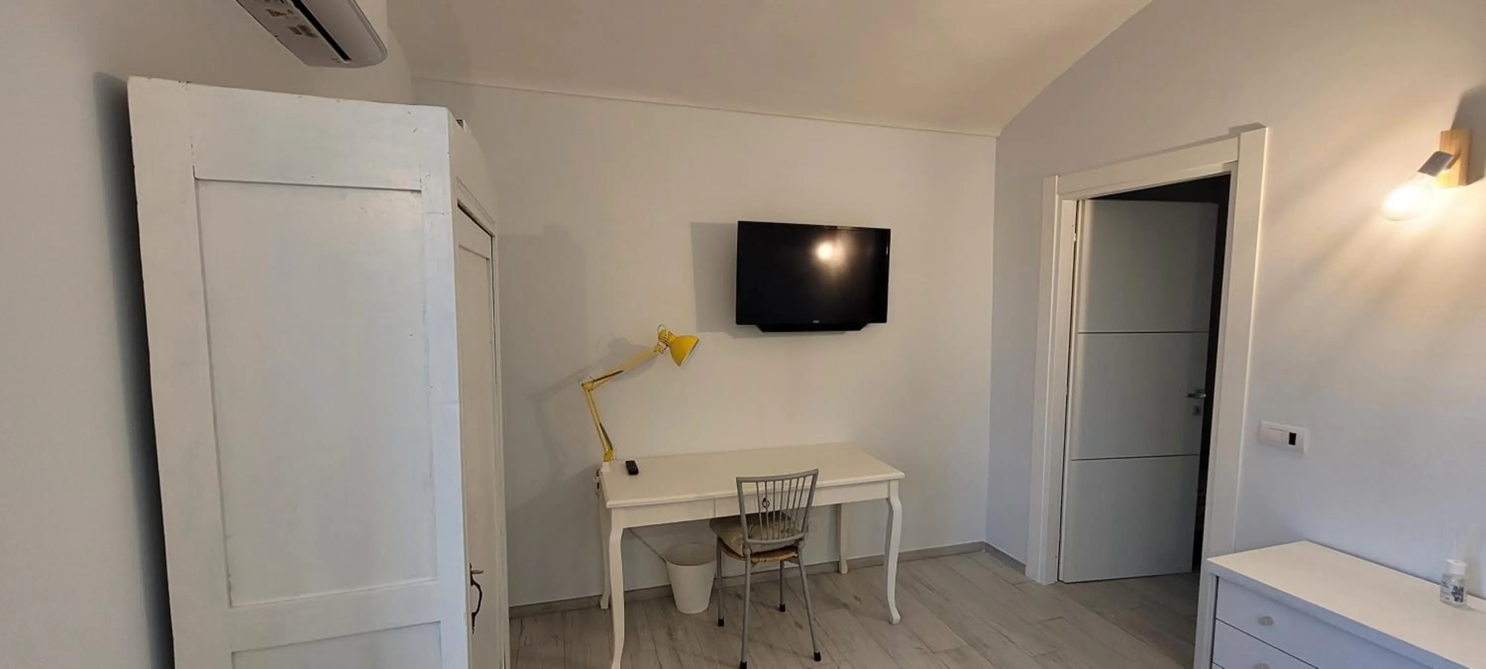 TV/Entertainment Center in B and B da Magna Cichina