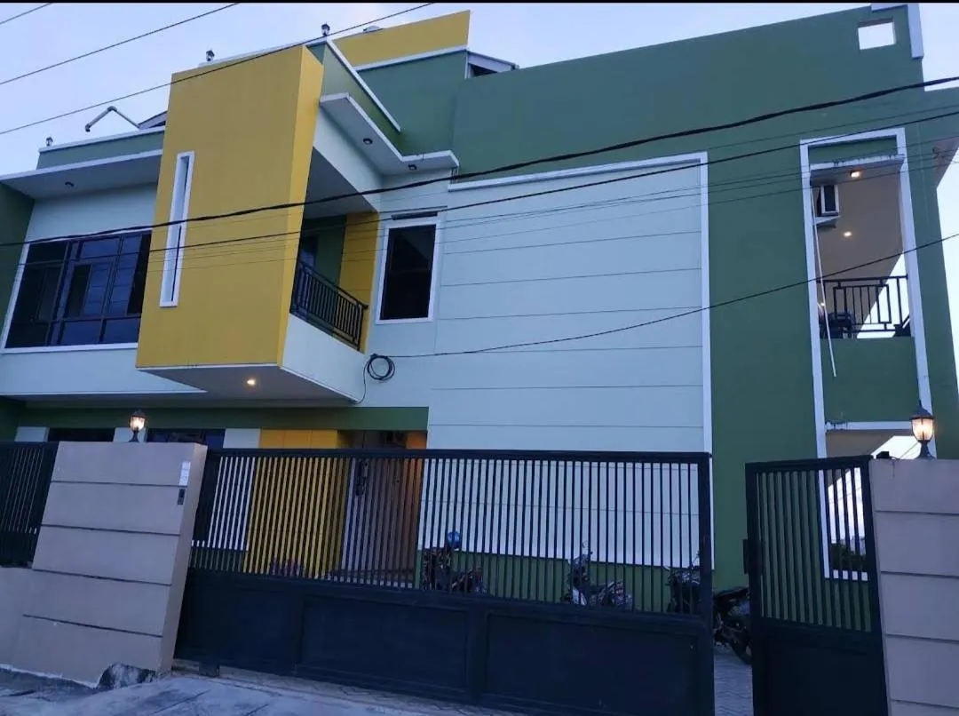 Facade/entrance in Hotel O Tri Homestay