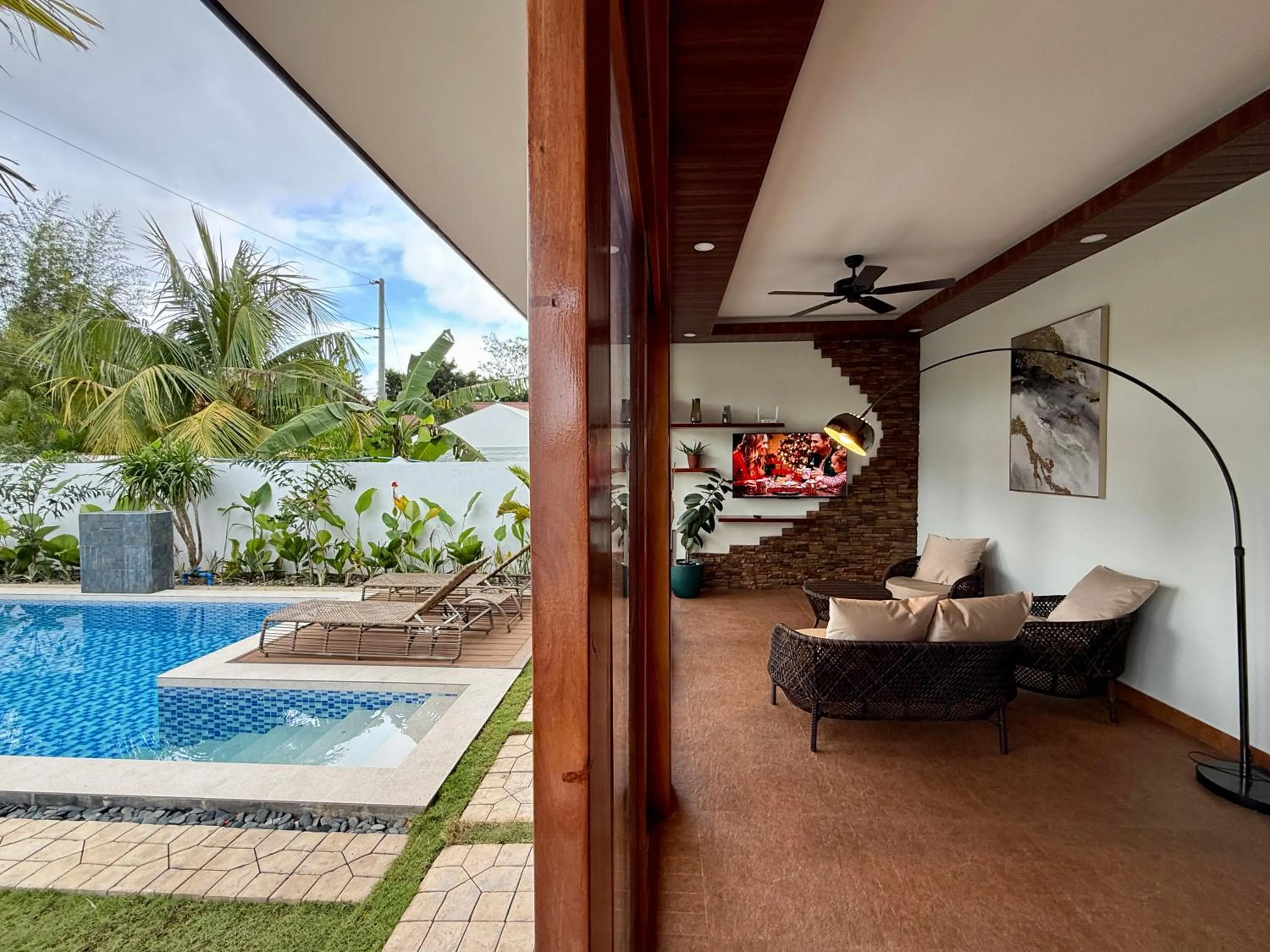 Bella Napoli Resort & Resto