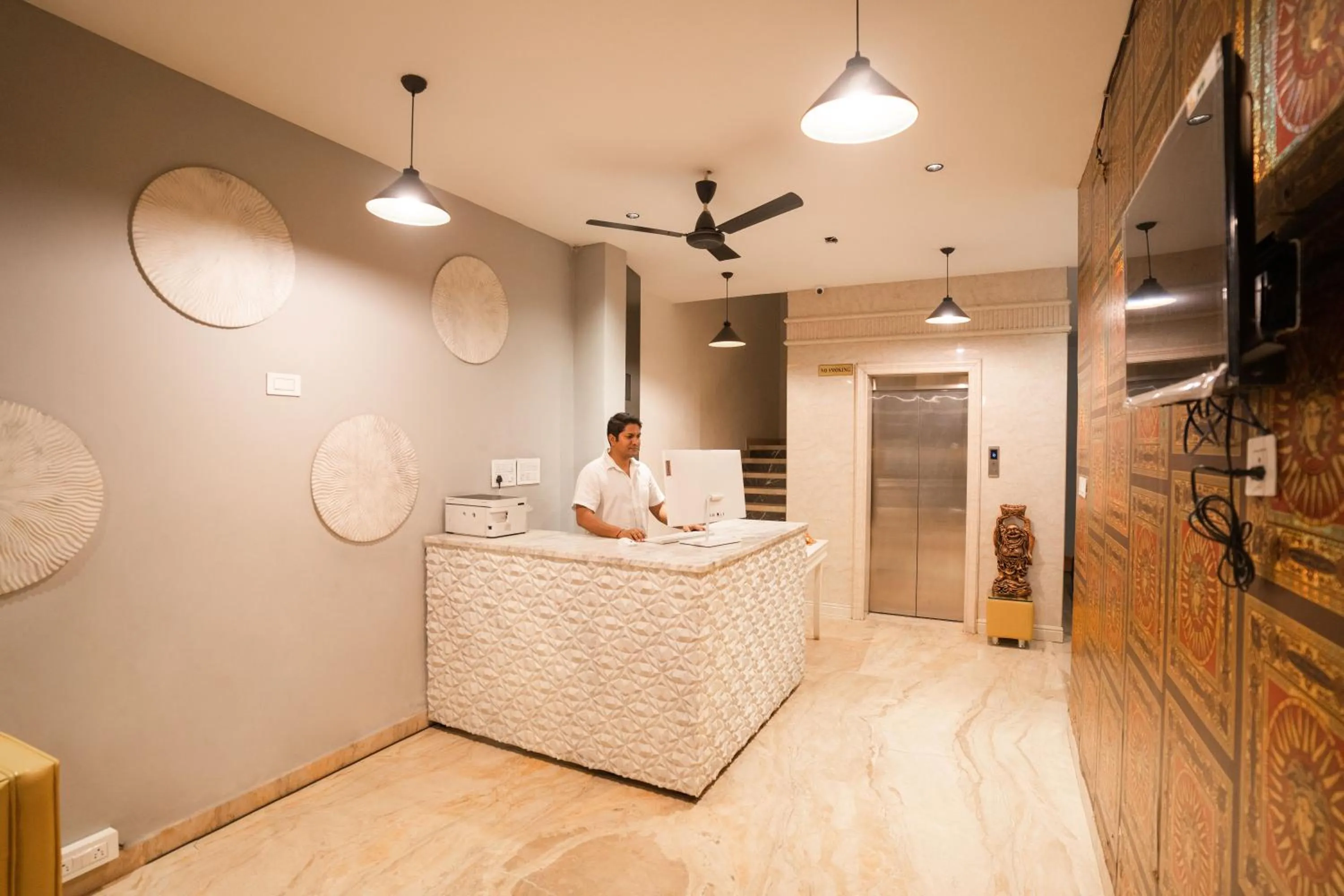 Lobby or reception in Tripli Hotels White Manor