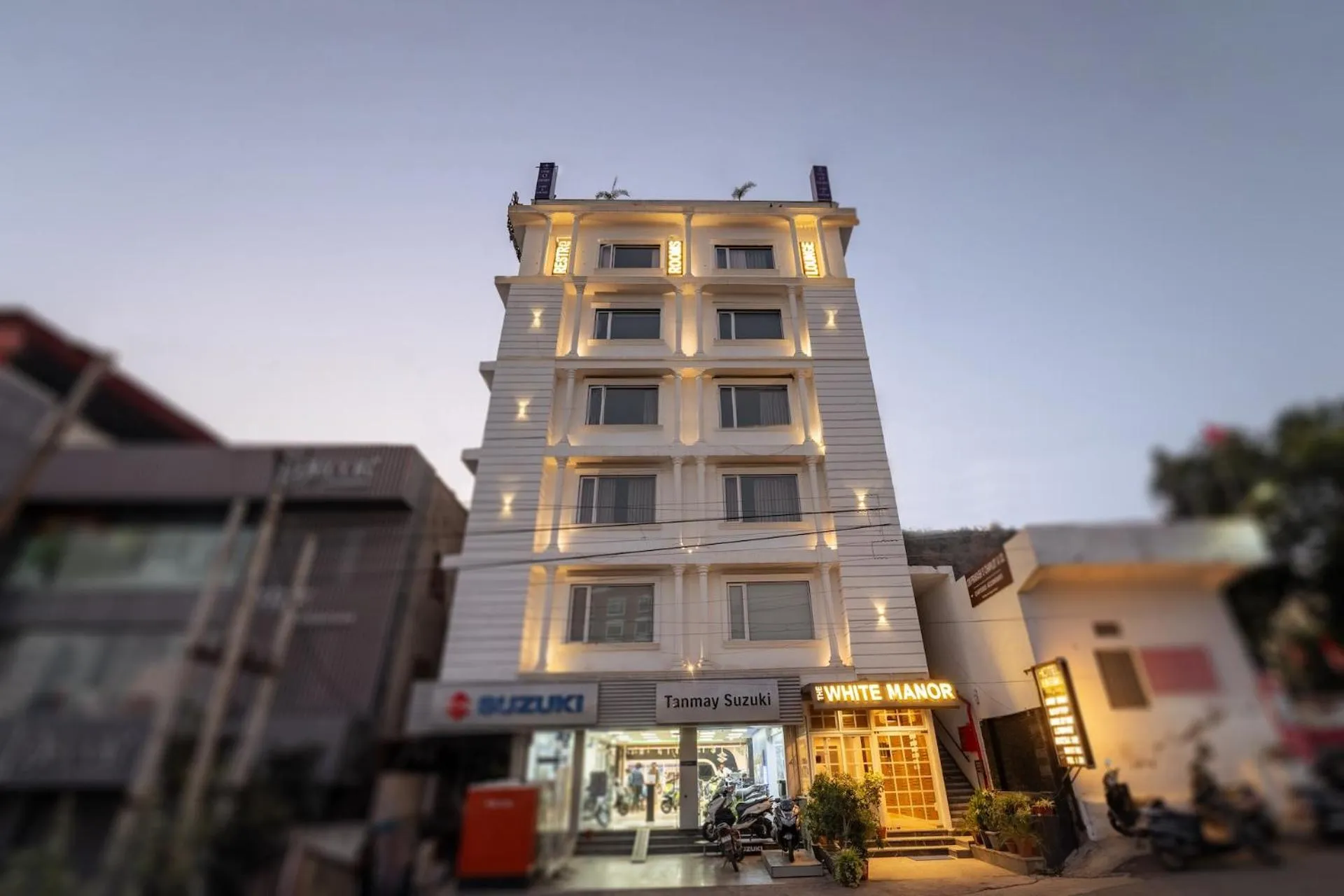 Property building in Tripli Hotels White Manor