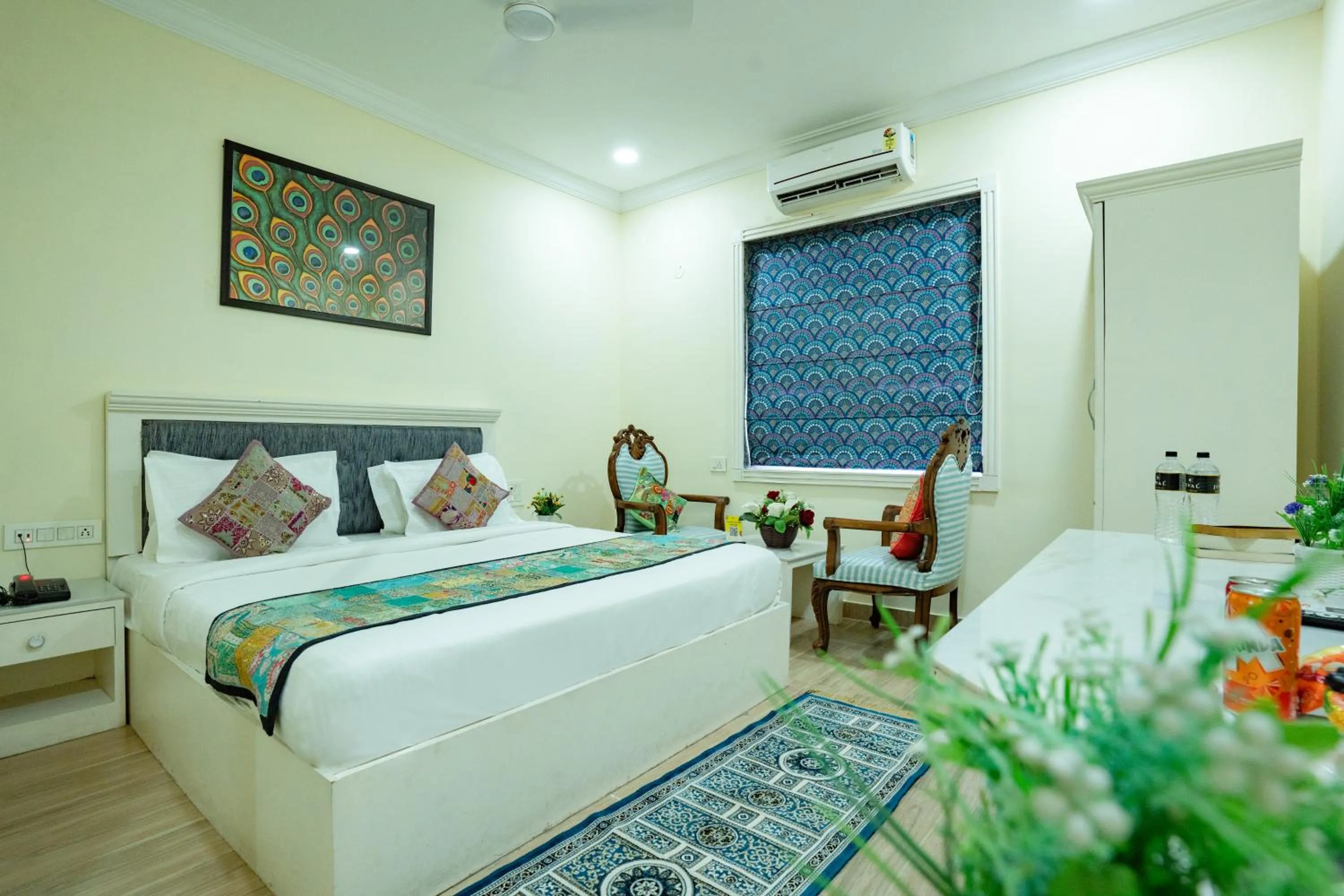 Photo of the whole room, Bed in Tripli Hotels White Manor