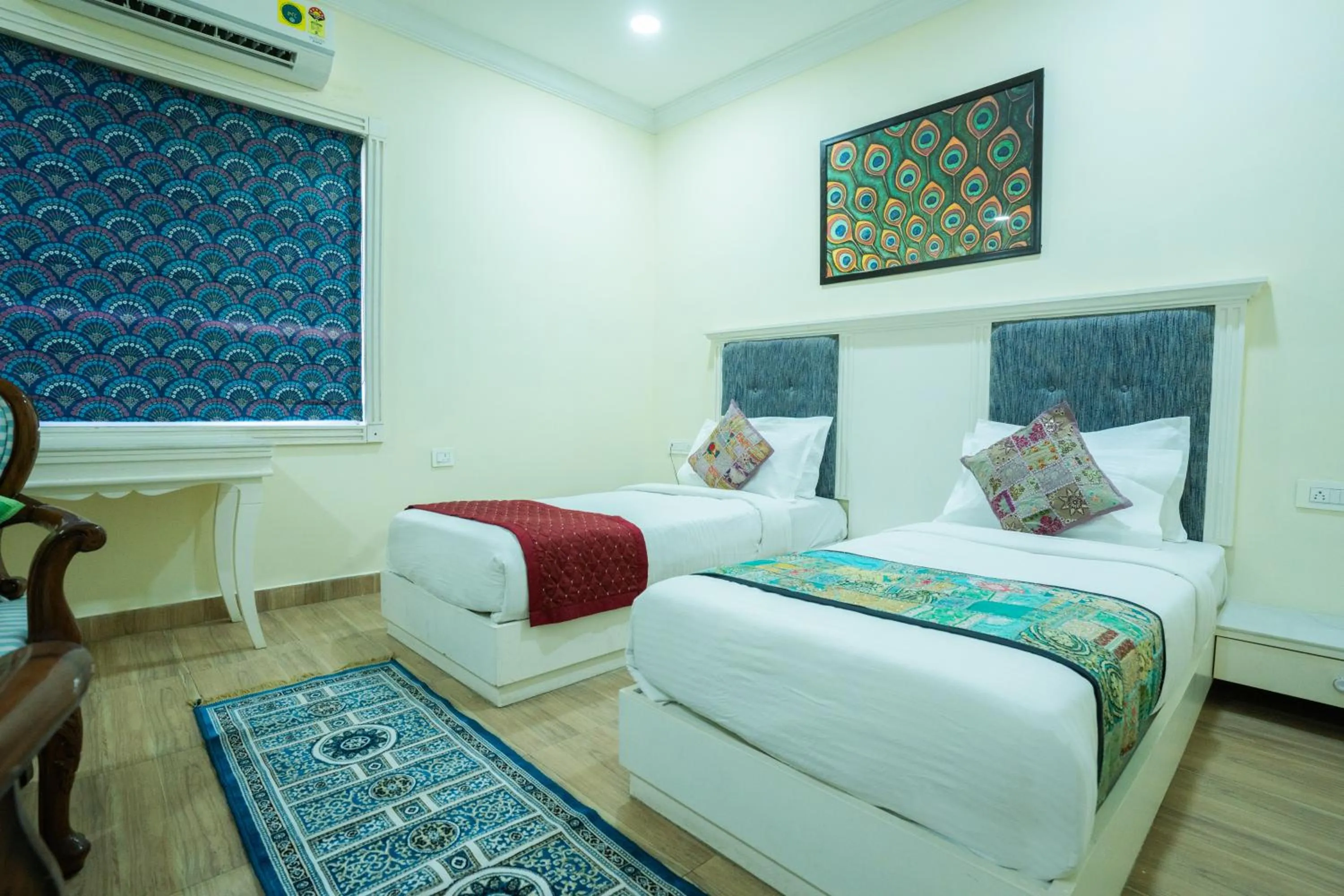 Photo of the whole room, Bed in Tripli Hotels White Manor