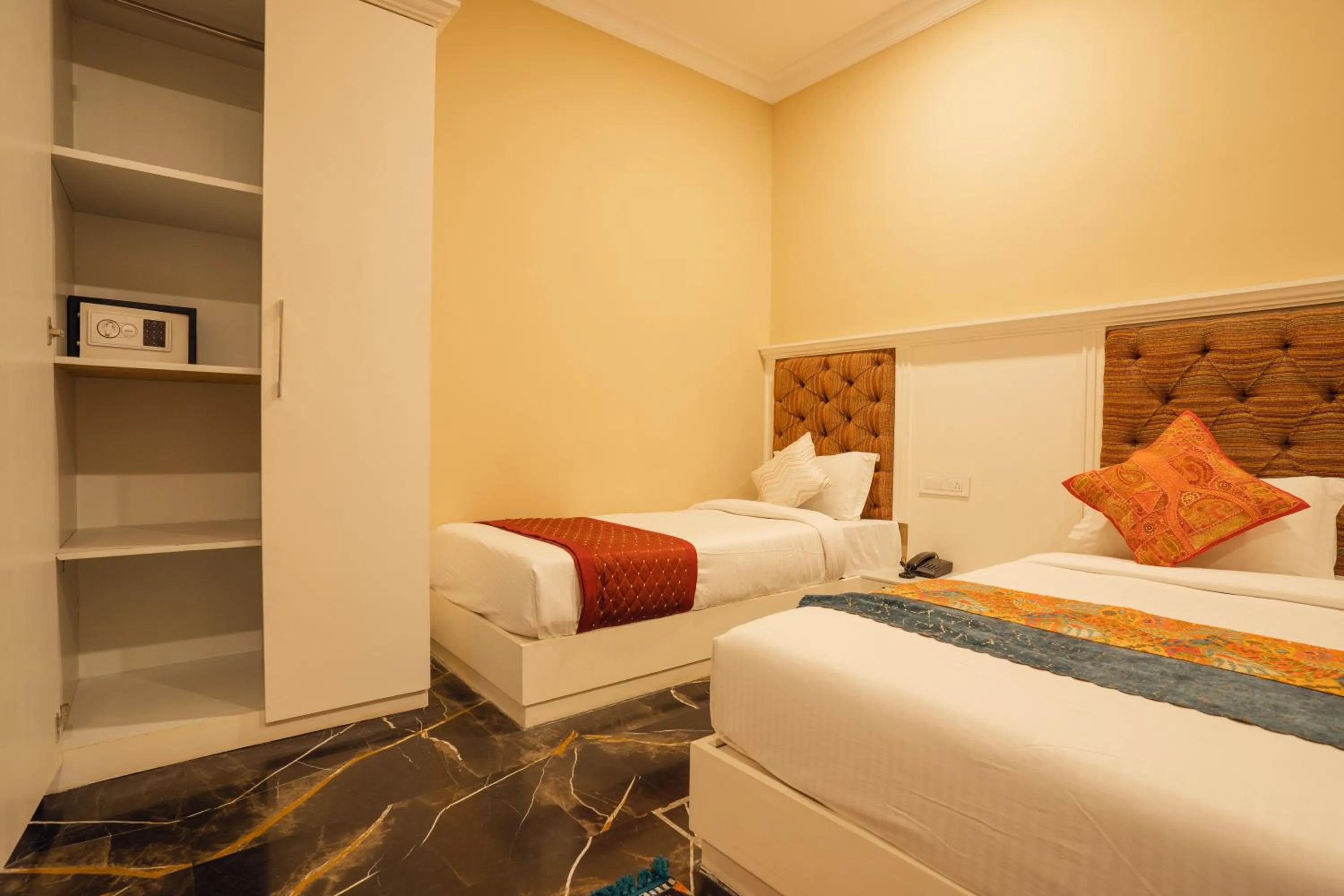 Photo of the whole room, Bed in Tripli Hotels White Manor