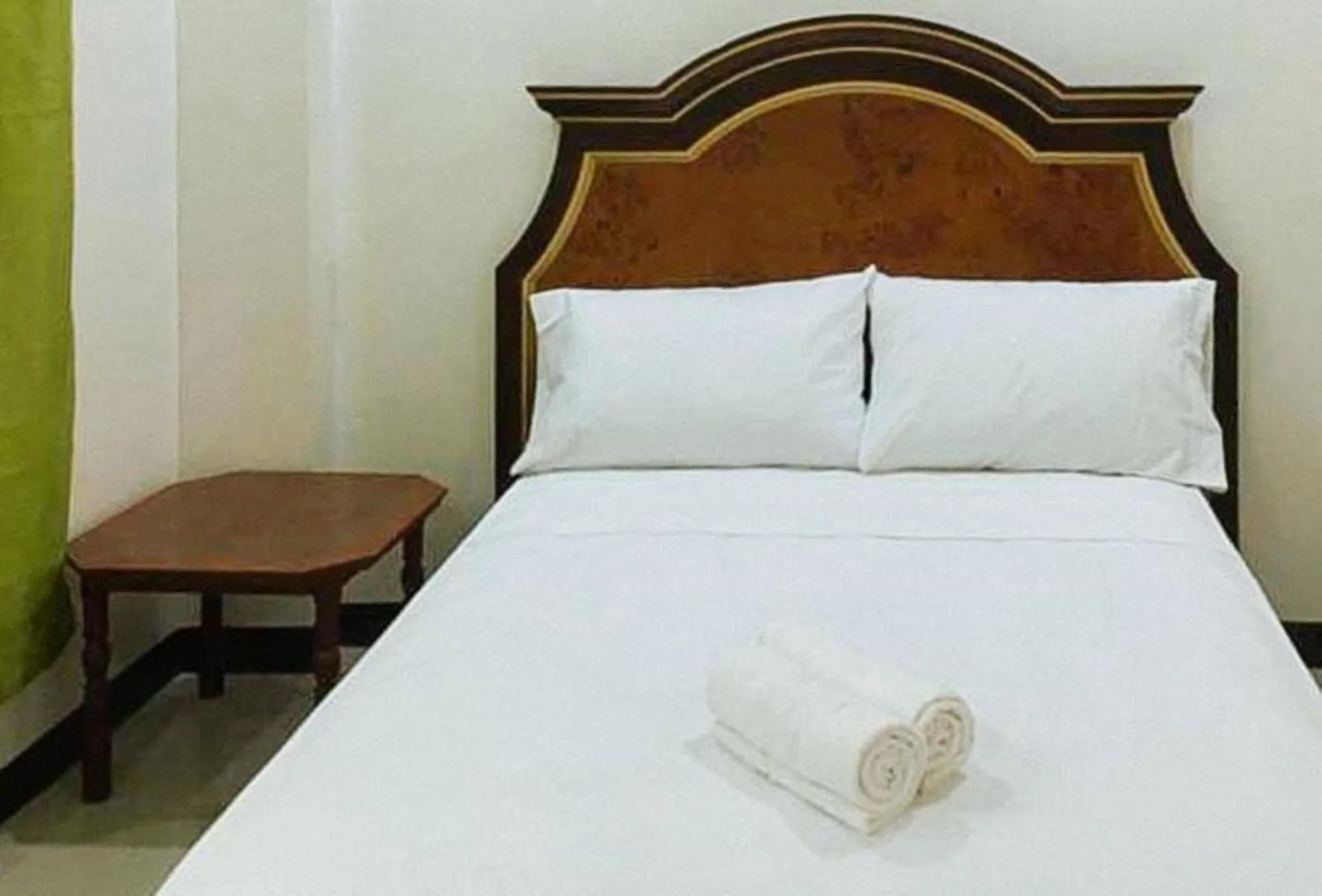 Bed in RedDoorz at Caree Boutique Hotel Bulan Sorsogon