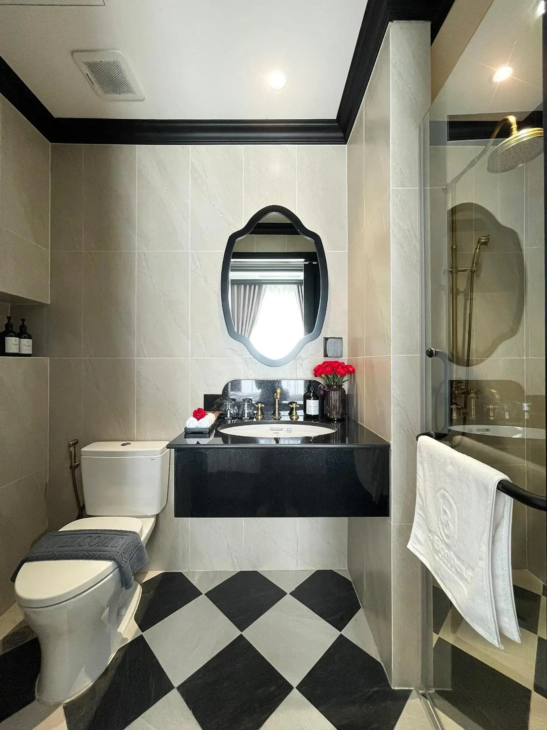 Double Room in Le Bonheur Hotel Double Room in Le Bonheur Hotel