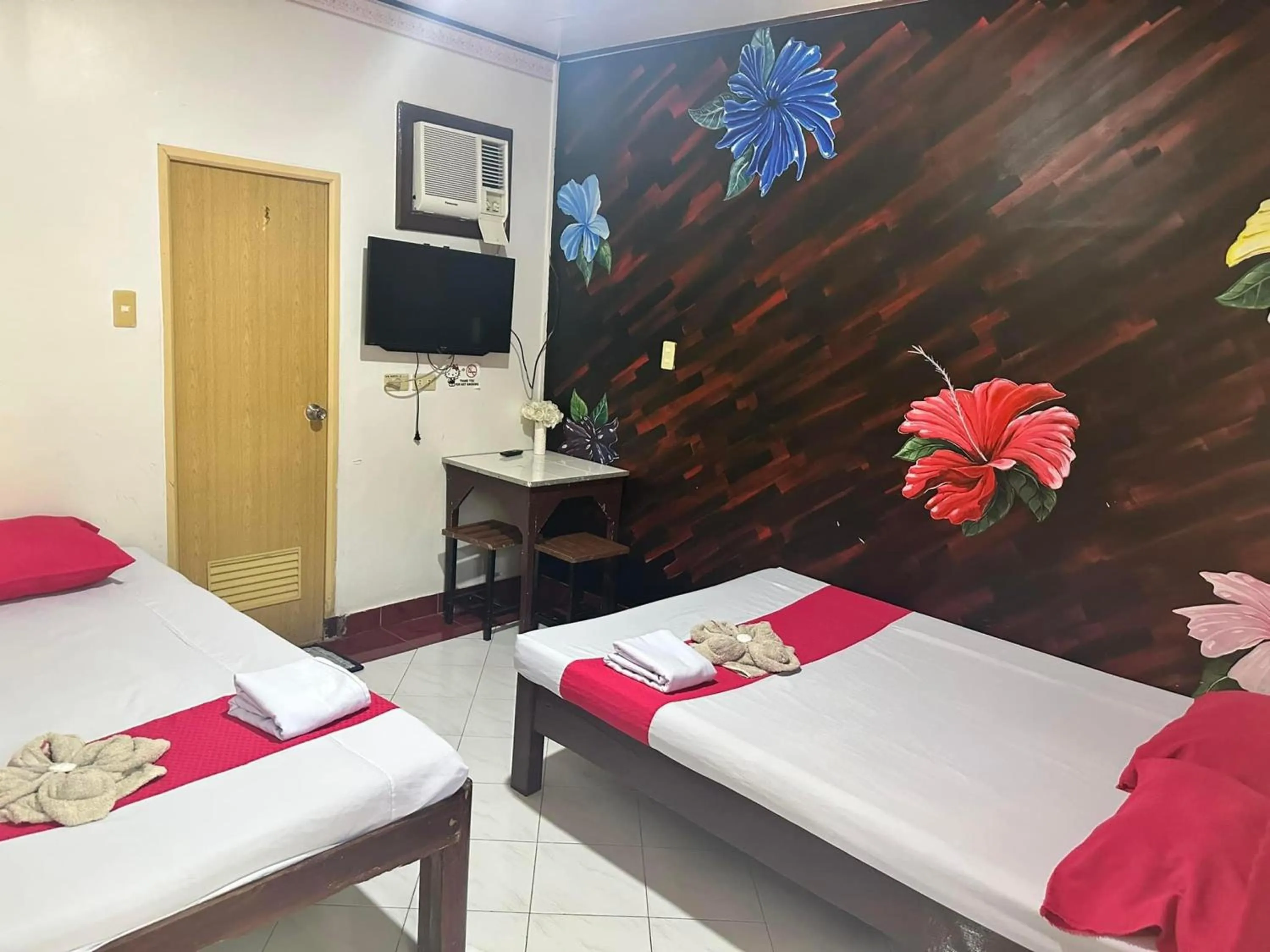 Quadruple Room in Kaffe De Oro Hotel Socorro Oriental Mindoro