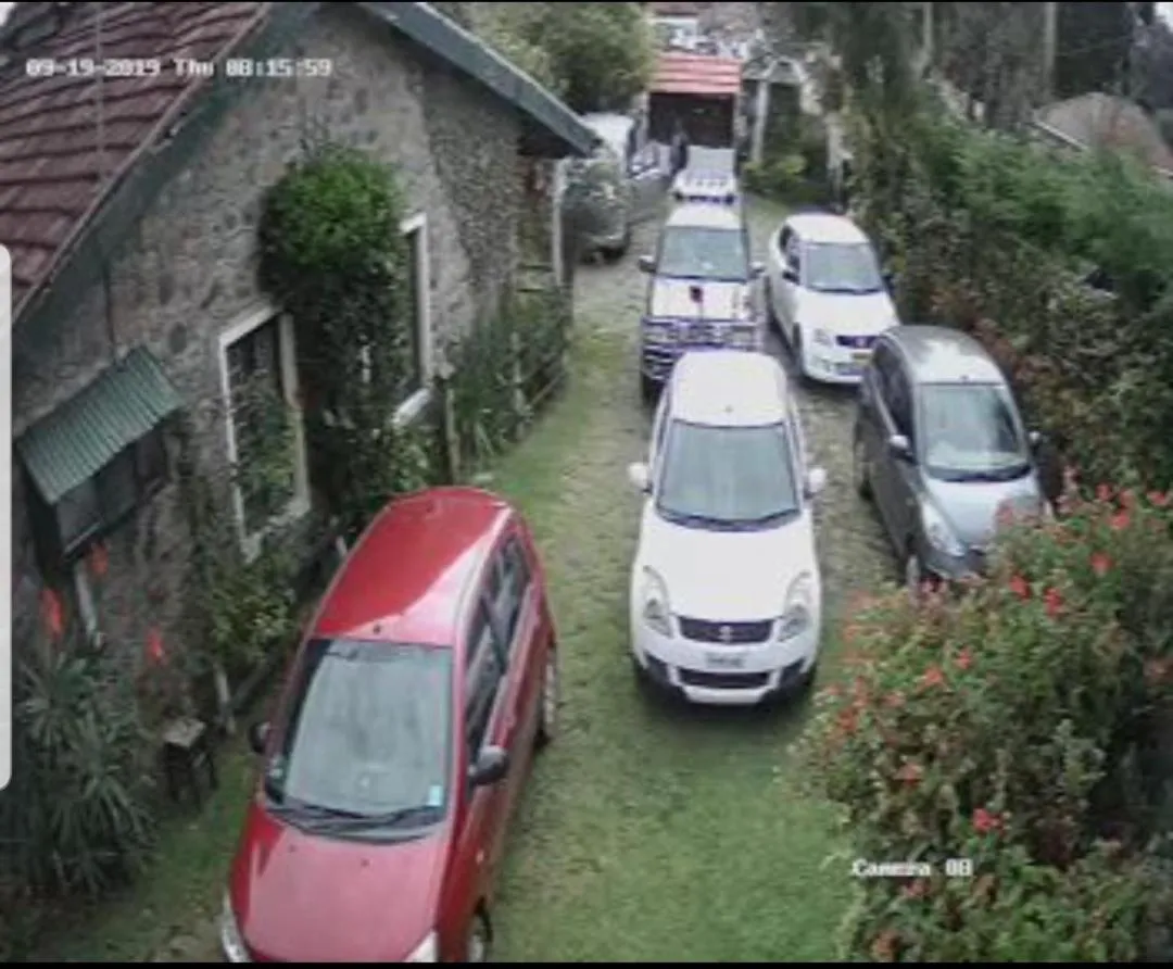 Parking in Abu Residency