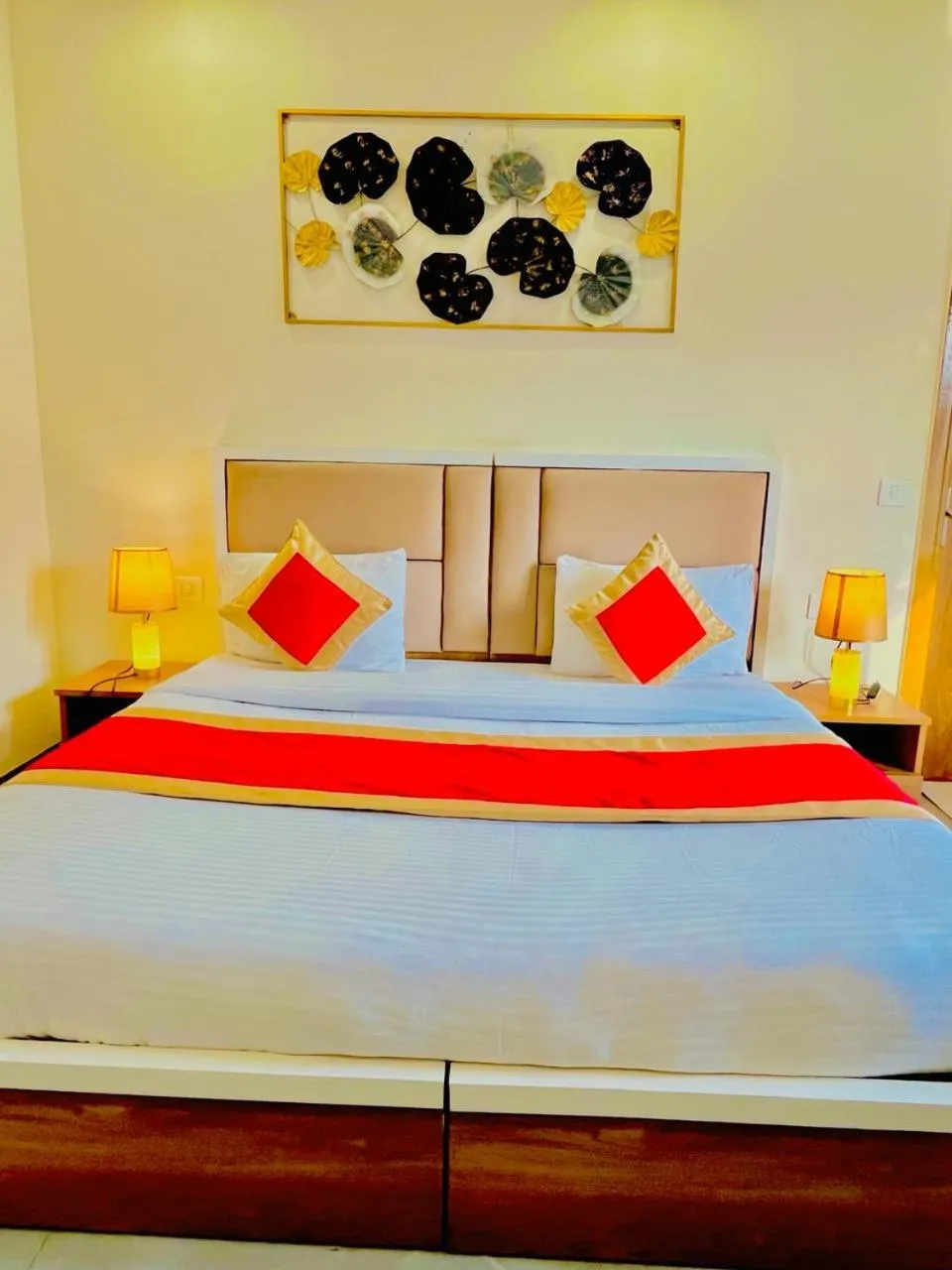 Bed in Amahi Inn - Sector 48