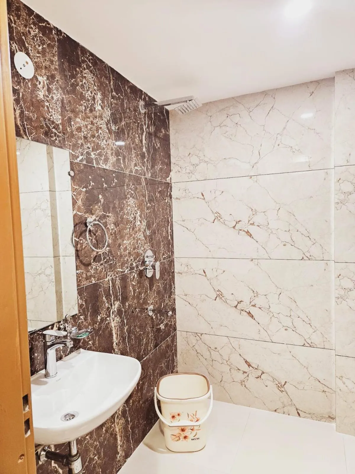 Property building in Amahi Inn - Sector 48