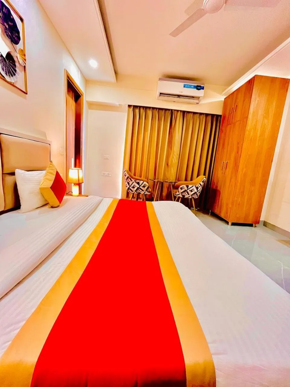 air conditioner, Bed in Amahi Inn - Sector 48