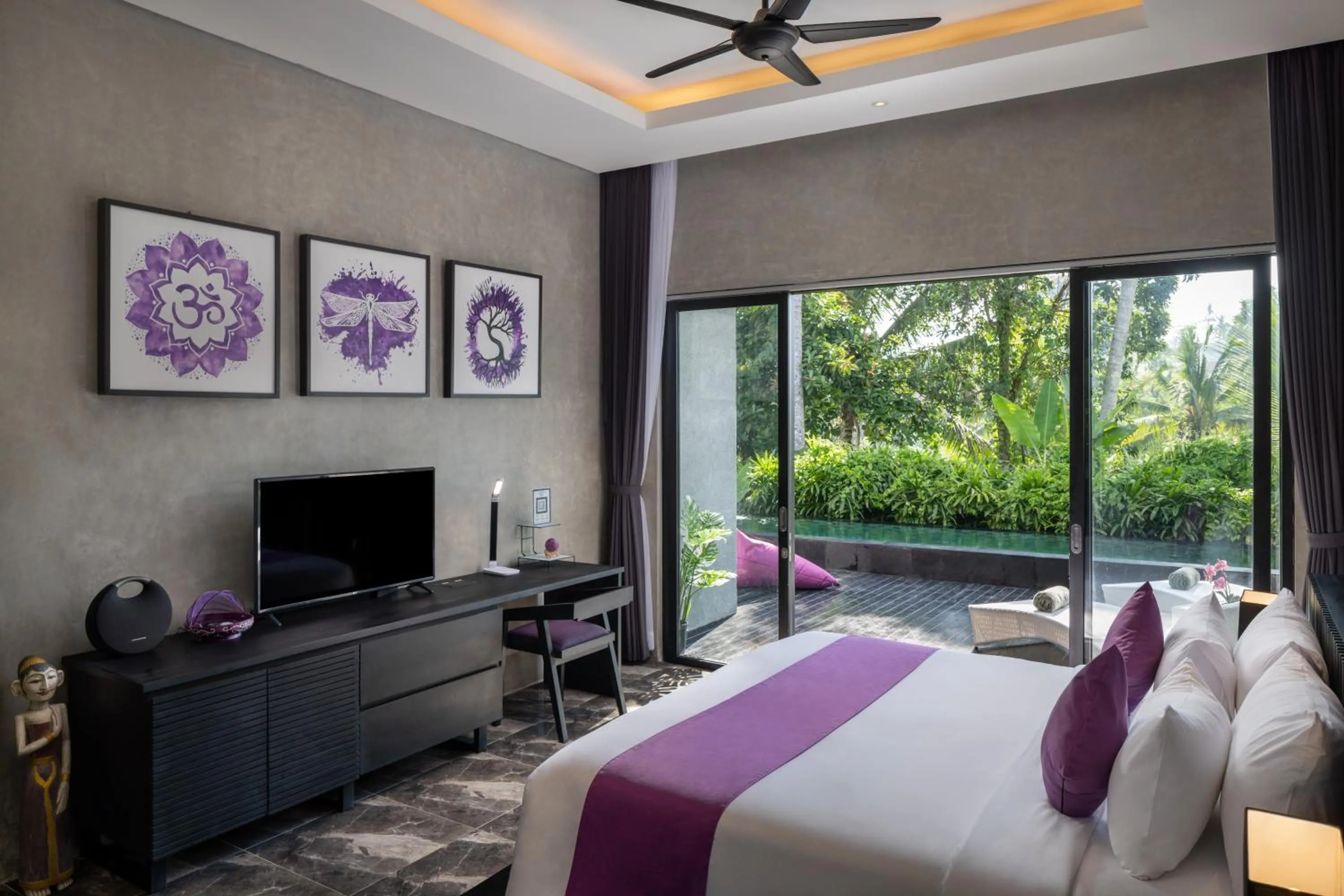 Bed in Capung Asri Eco Luxury Resort with Private Pool Villas