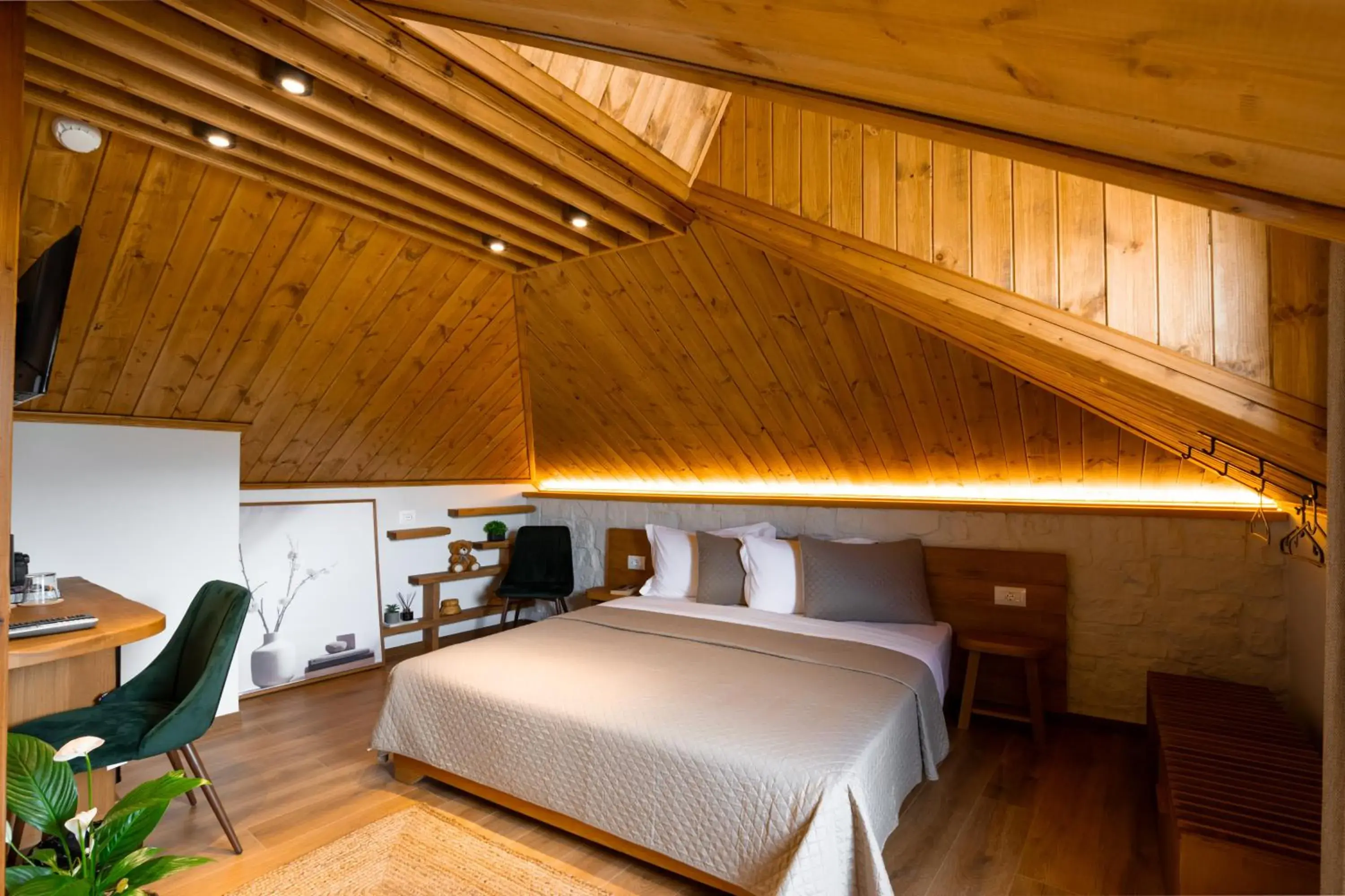 Superior King Room in The Stone Sky Hotel Superior King Room in The Stone Sky Hotel