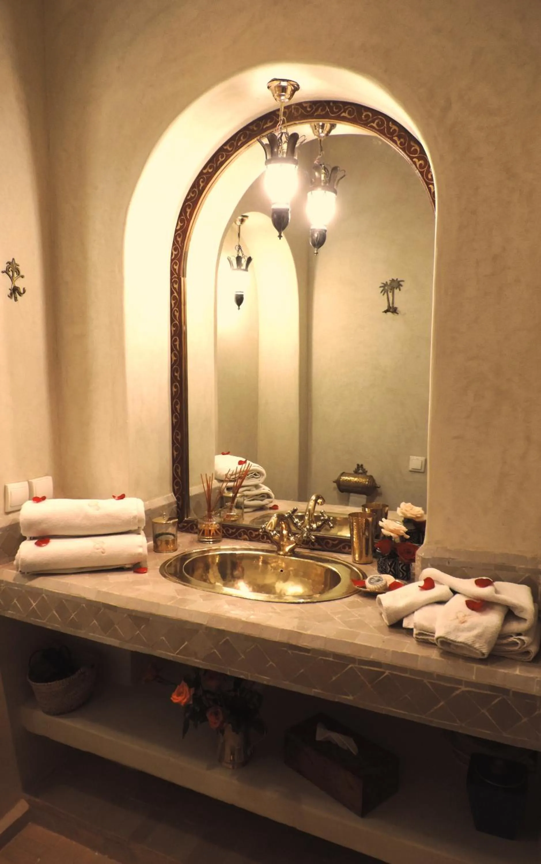 Steam room in Riad Adriana