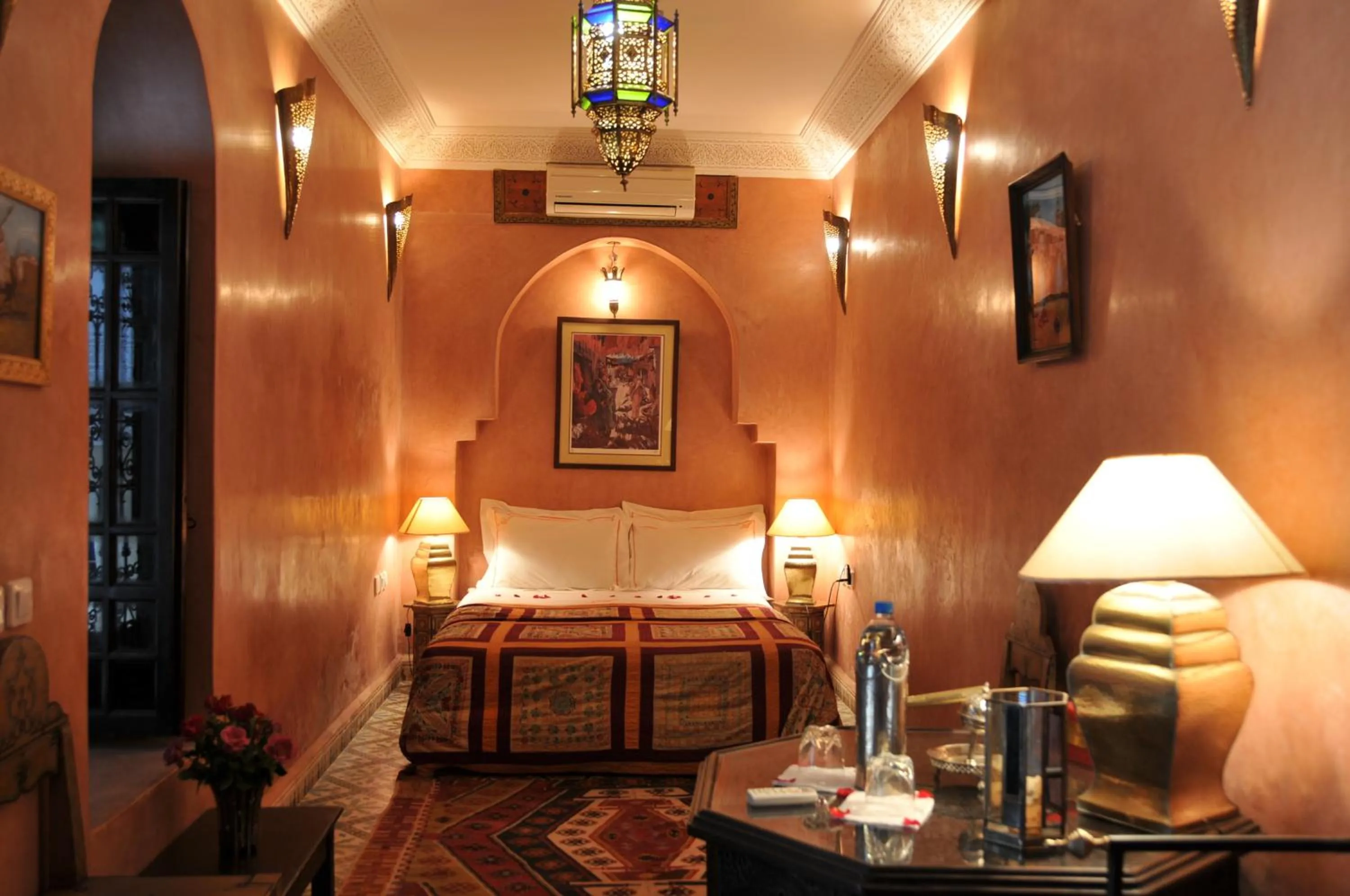 Photo of the whole room in Riad Adriana