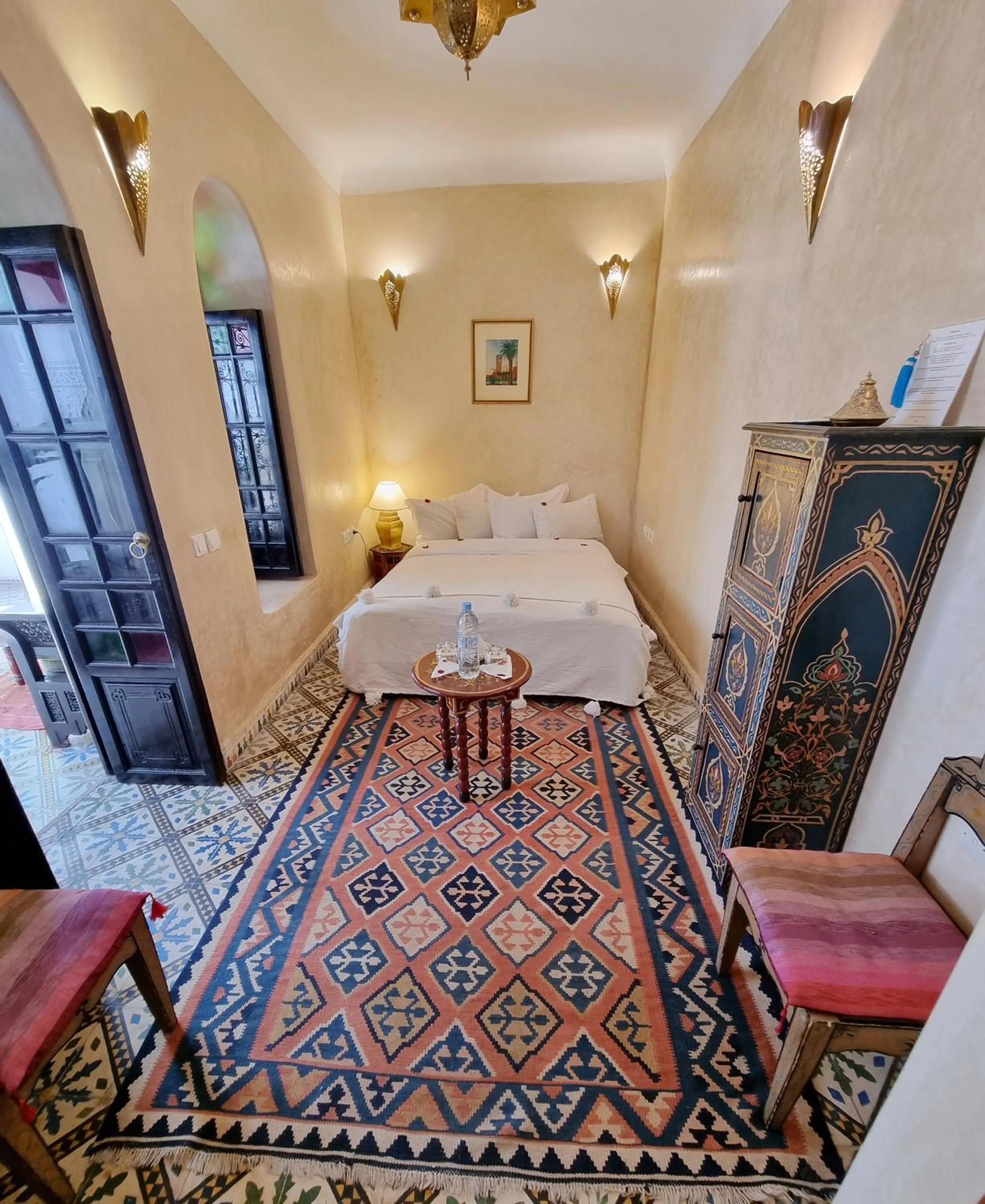 Photo of the whole room, Bed in Riad Adriana