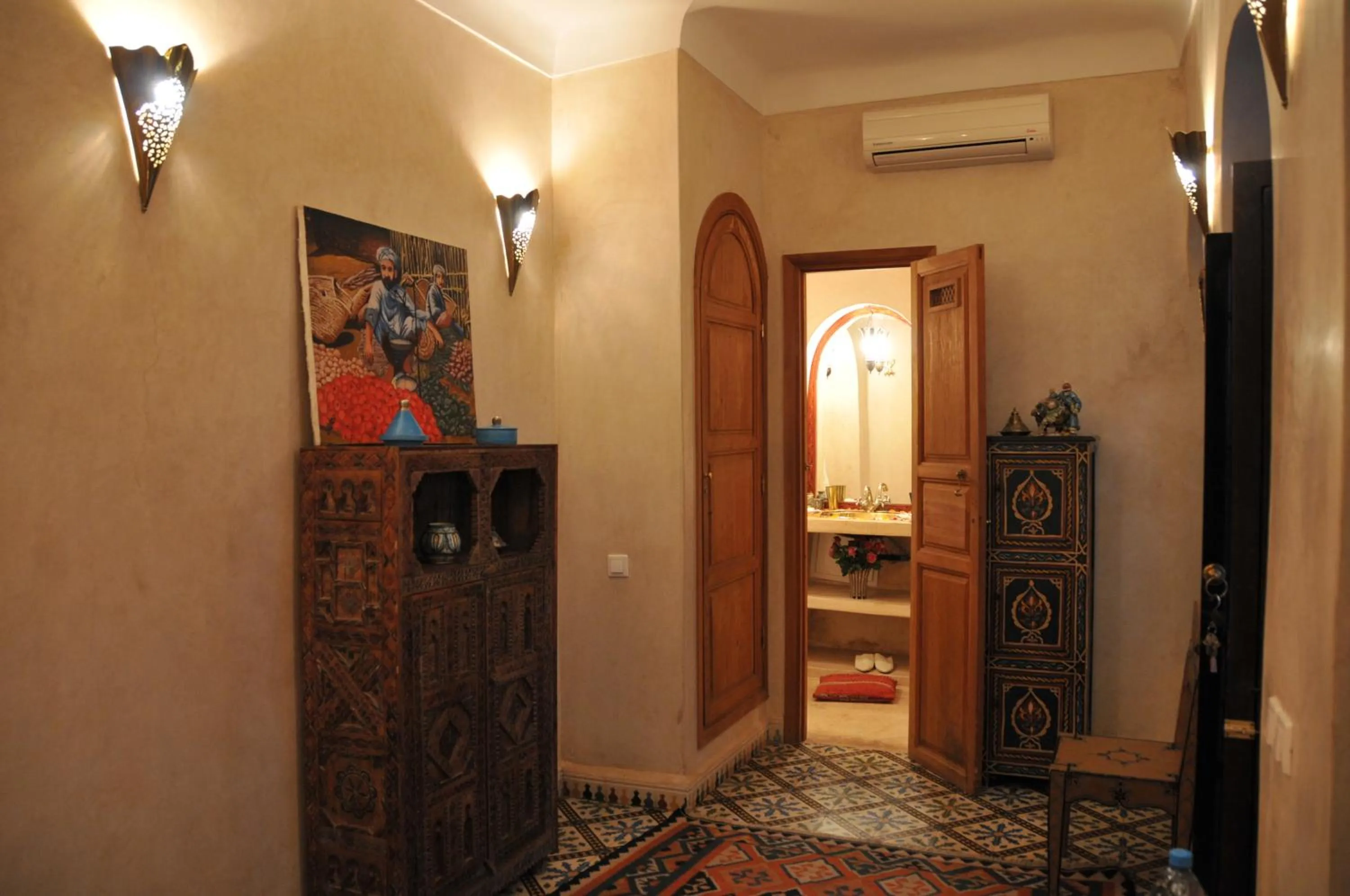 Photo of the whole room in Riad Adriana