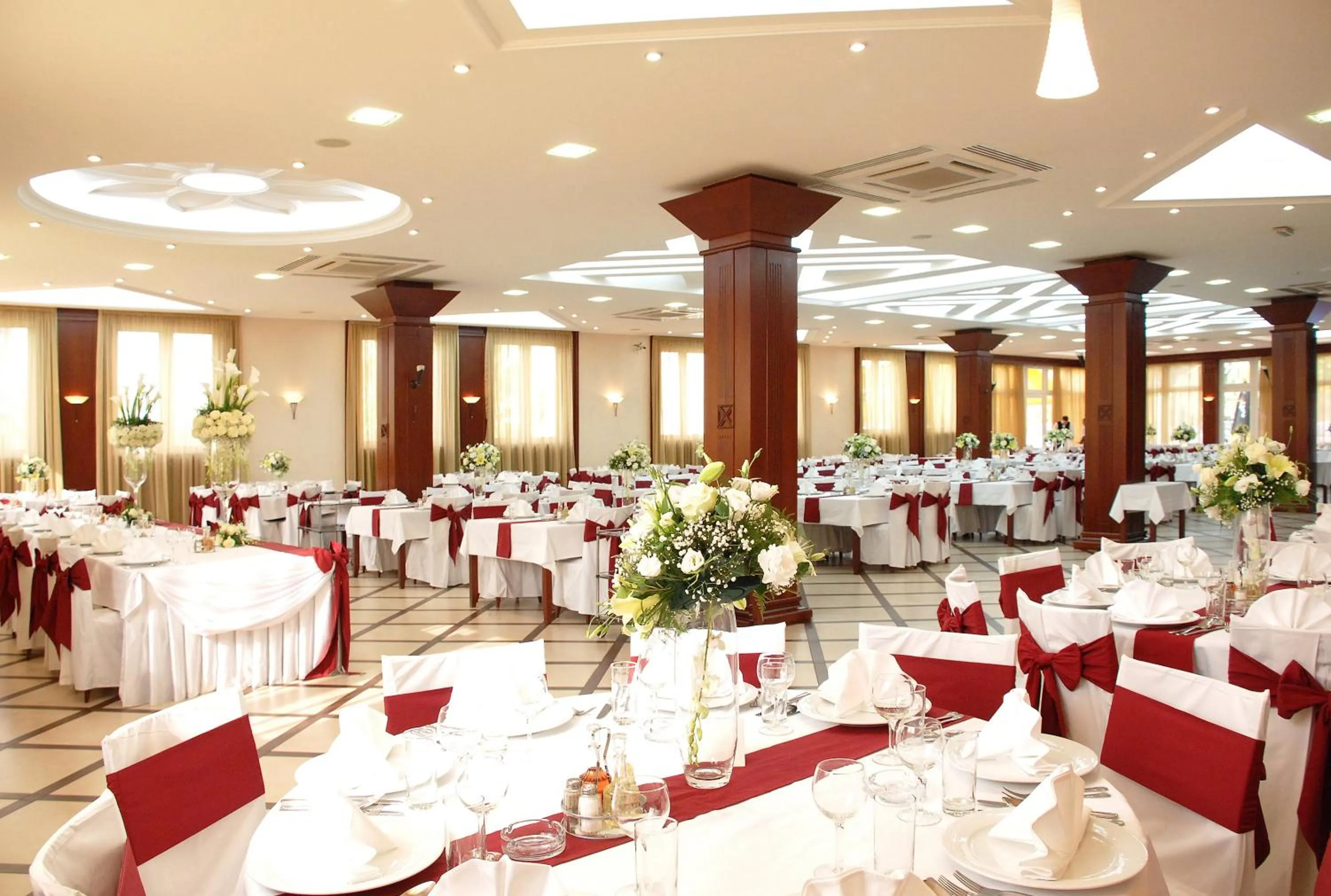 Restaurant/places to eat in Hotel Orasac