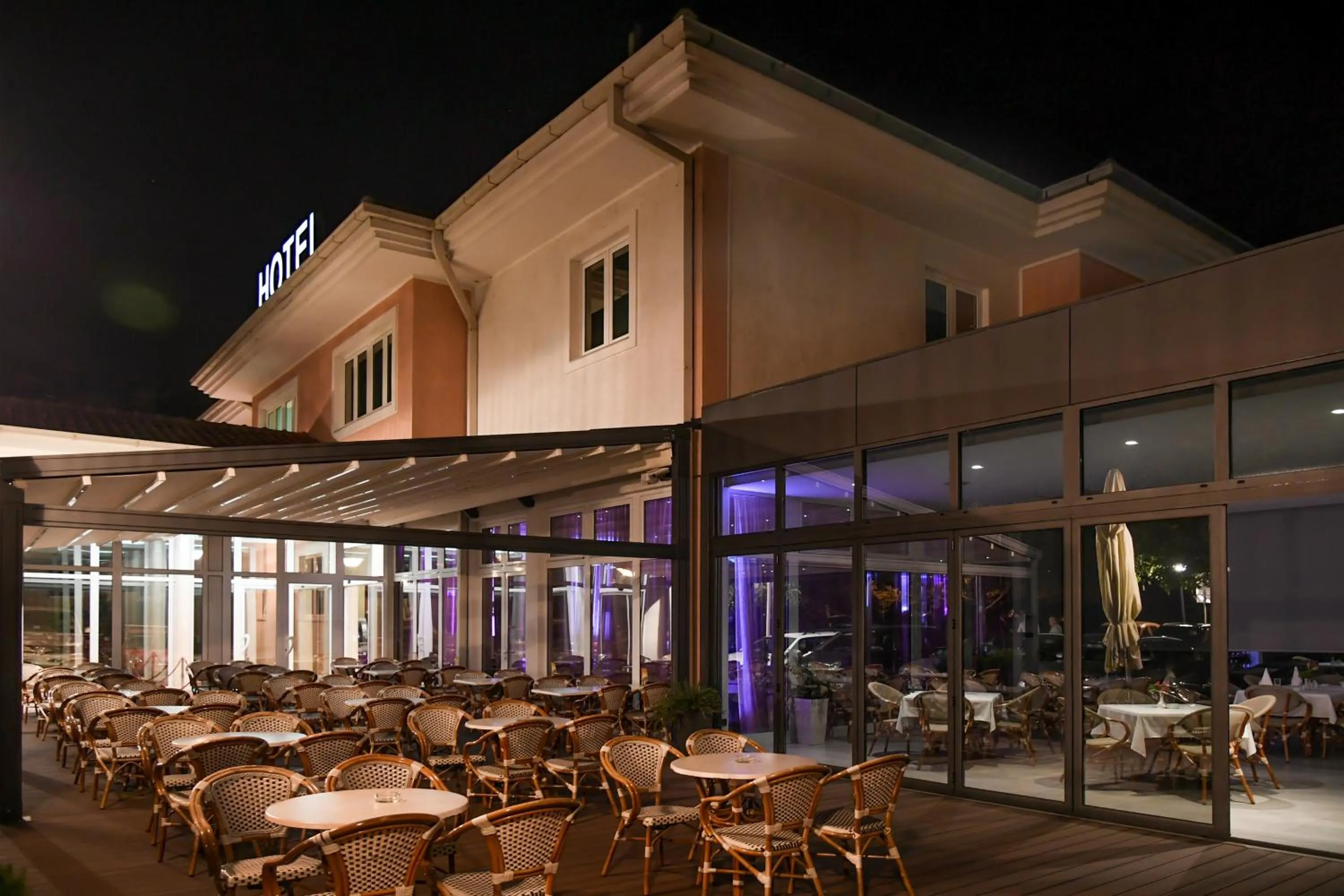 Restaurant/places to eat in Hotel Orasac