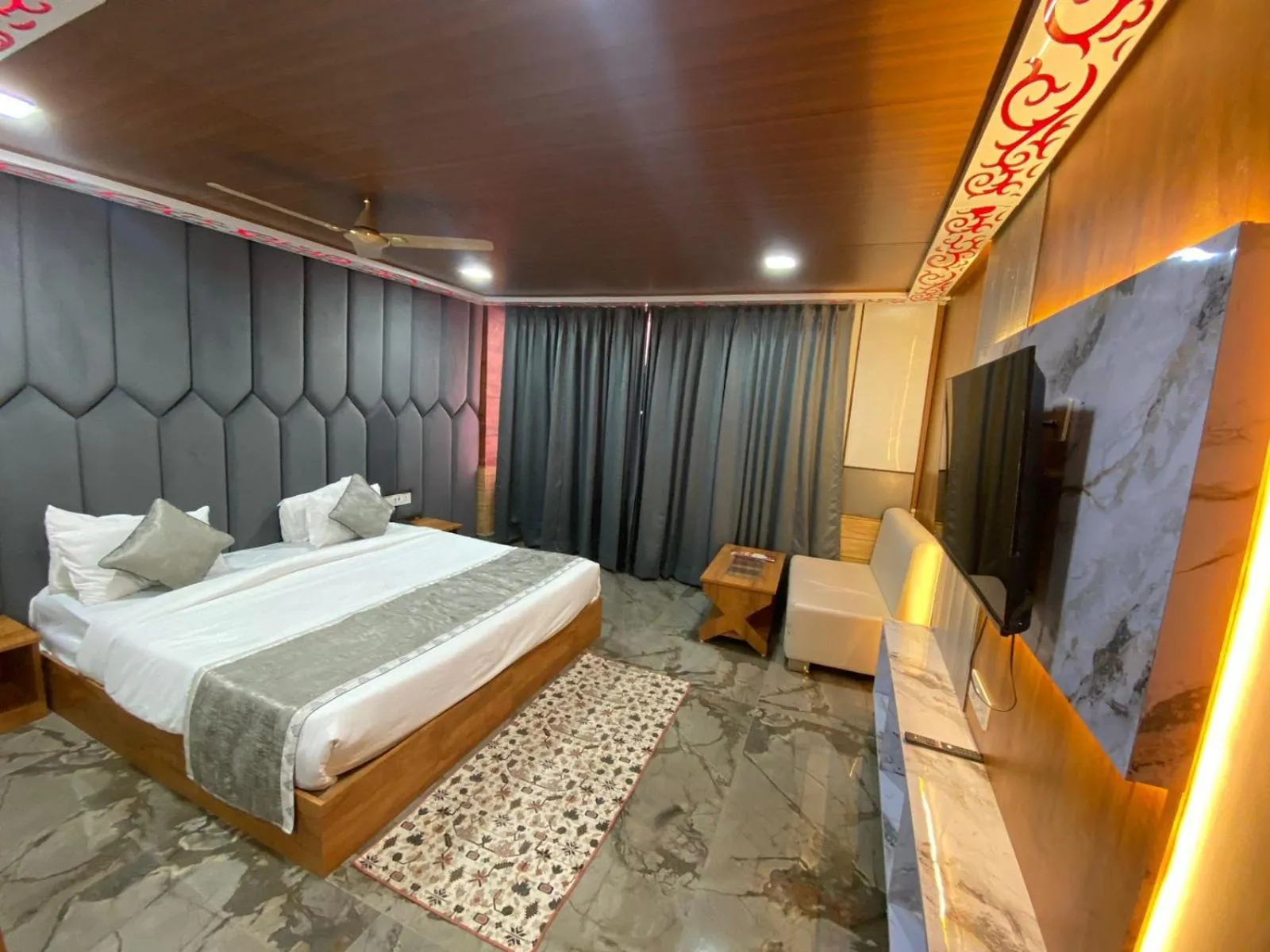 Bed in Rich Grand Hotel