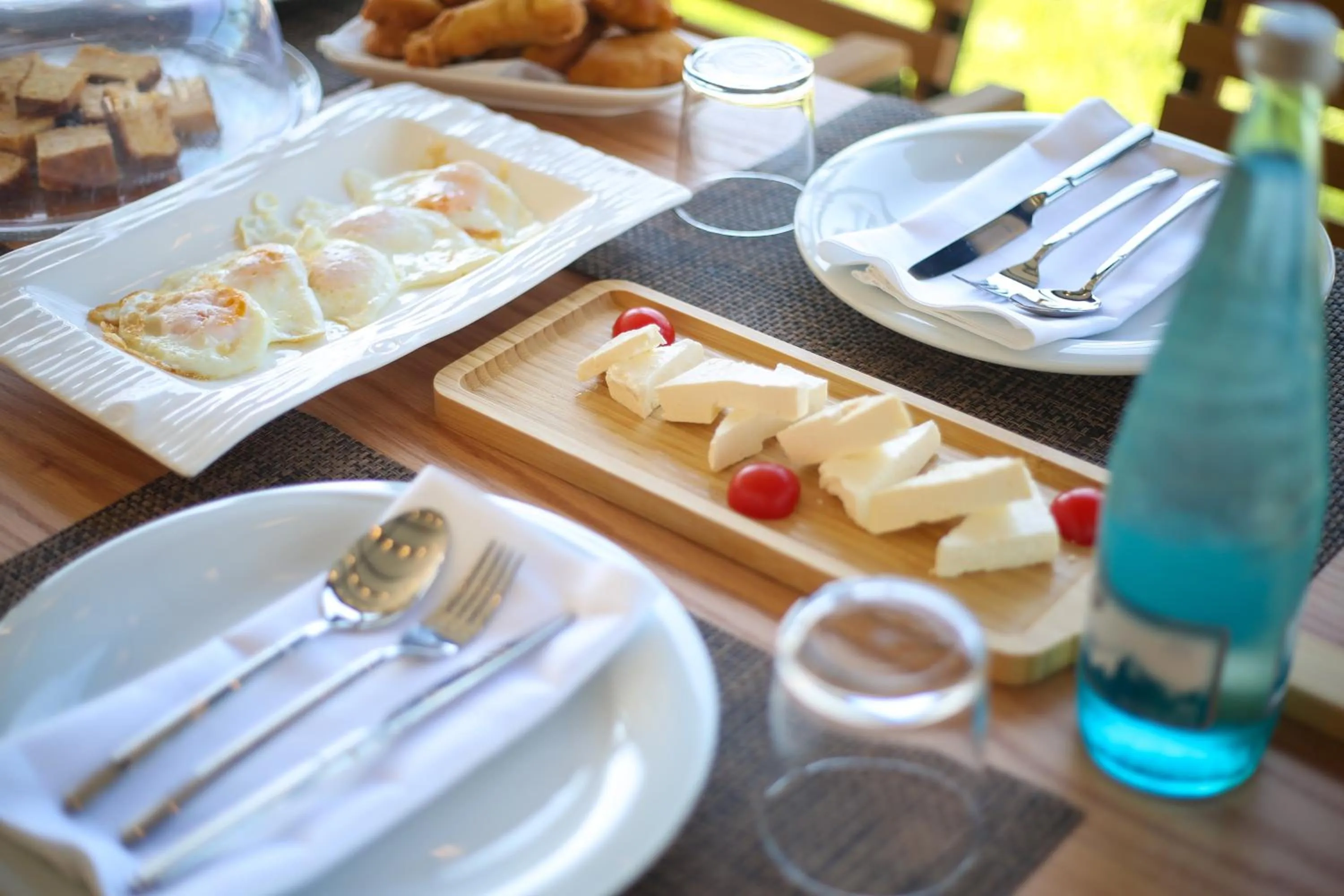 Restaurant/places to eat in Sea & Sand Hotel