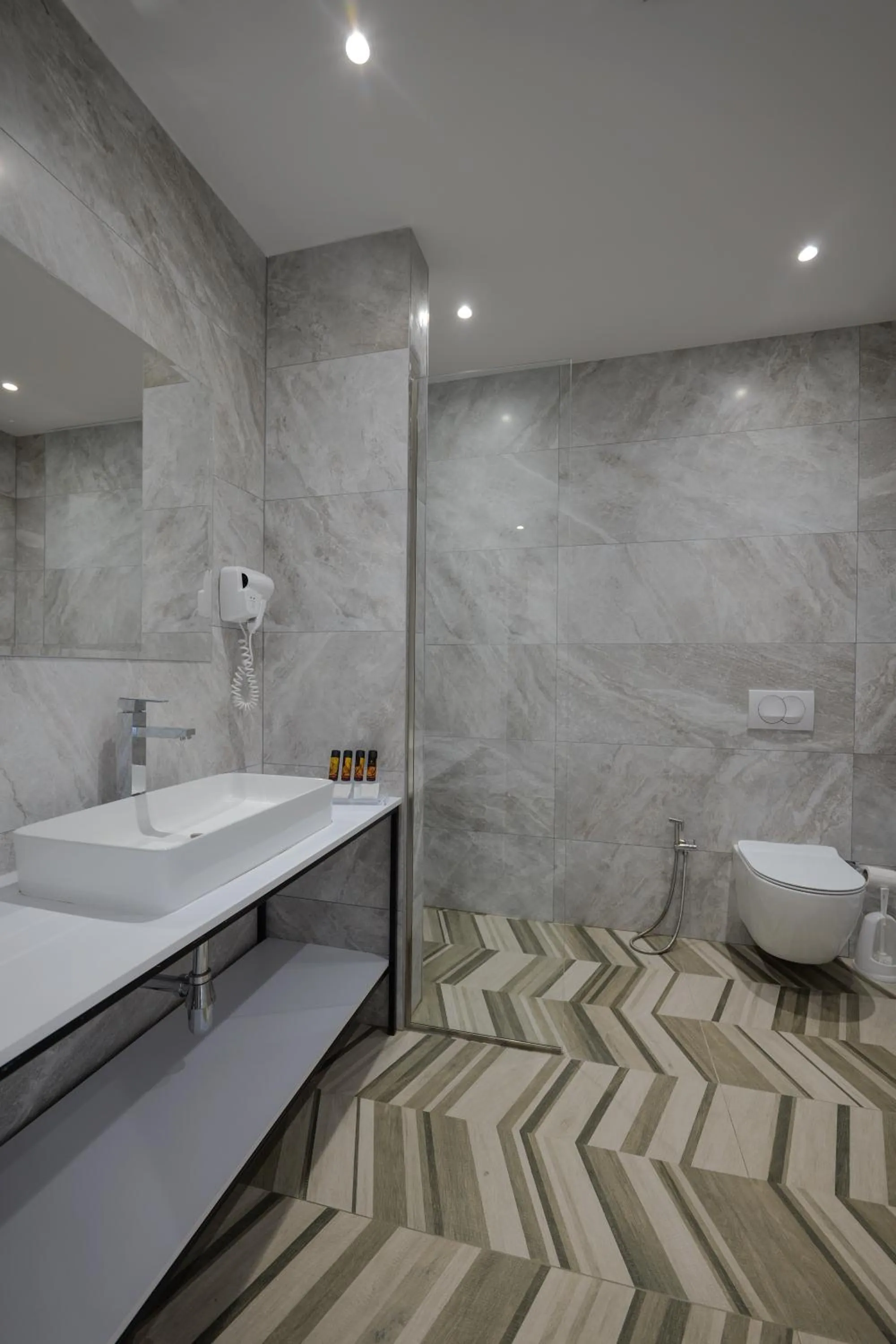 Shower in Sea & Sand Hotel