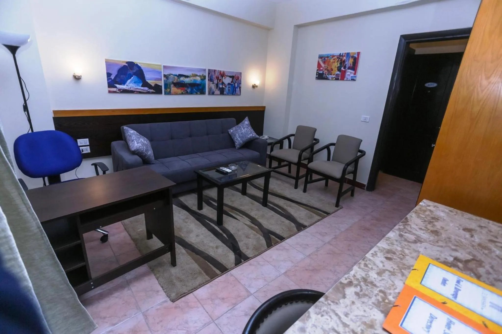 Seating area in Jawhara Inn Hotel - فندق الجوهرة سفاجا