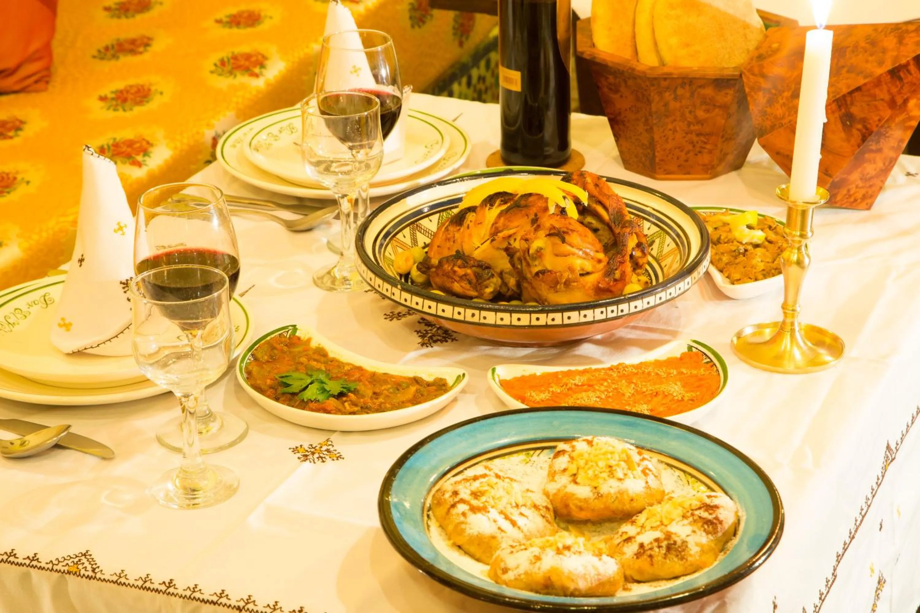 Restaurant/places to eat in Dar El Kébira