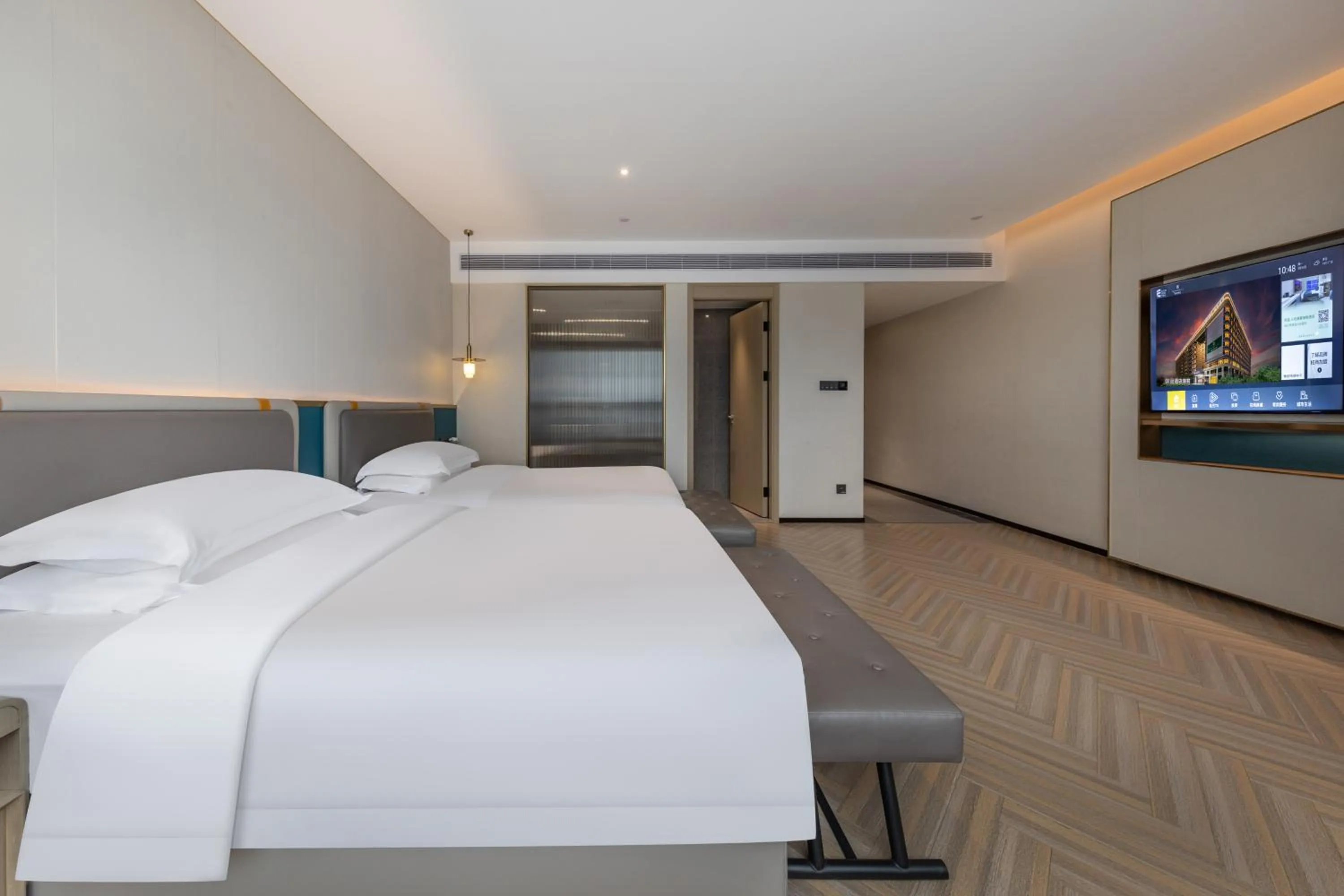 Bed in Guangzhou Baiyun Airport MeHood Liz Hotel Free Shuttle Bus to Airport