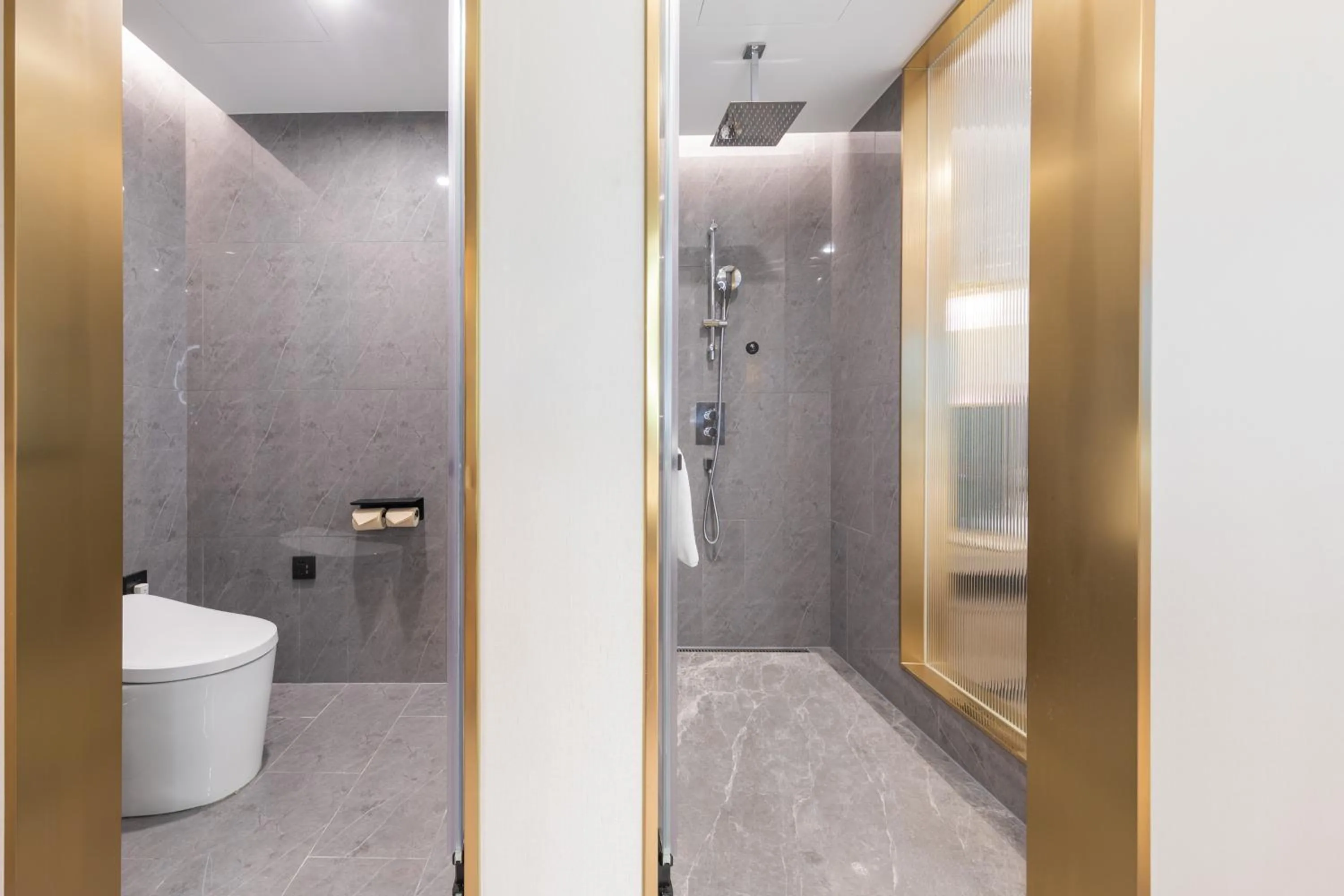 Photo of the whole room in Guangzhou Baiyun Airport MeHood Liz Hotel Free Shuttle Bus to Airport