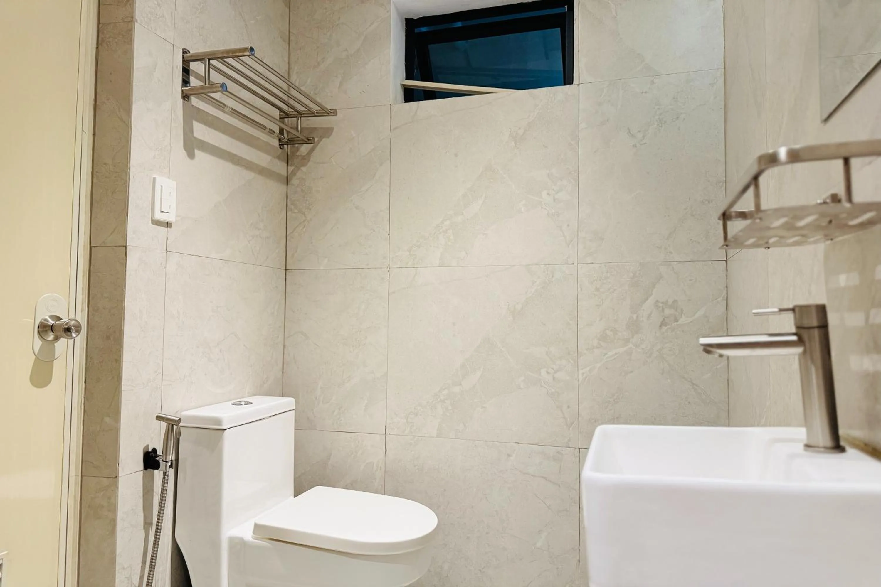 Shower in Aurora Suites Pasay near Airport