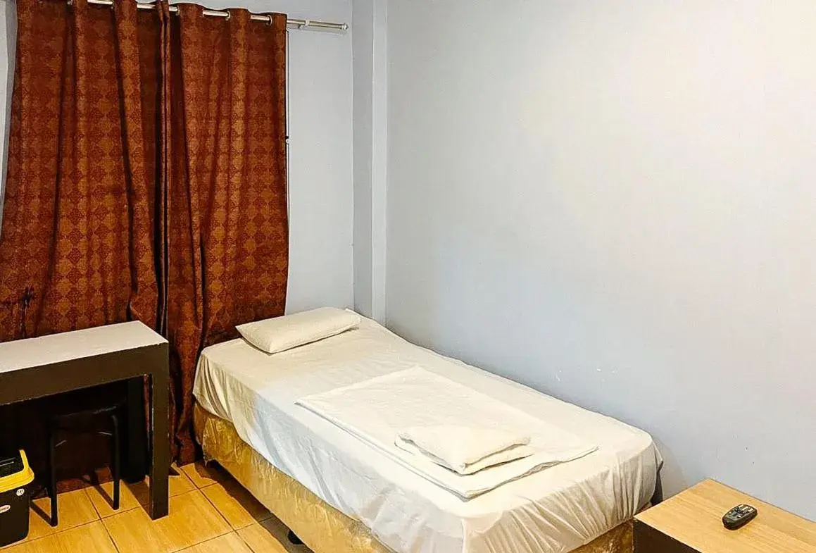 Single Room in RedDoorz @ Limelily Pension House 2 General Santos City Single Room in RedDoorz @ Limelily Pension House 2 General Santos City