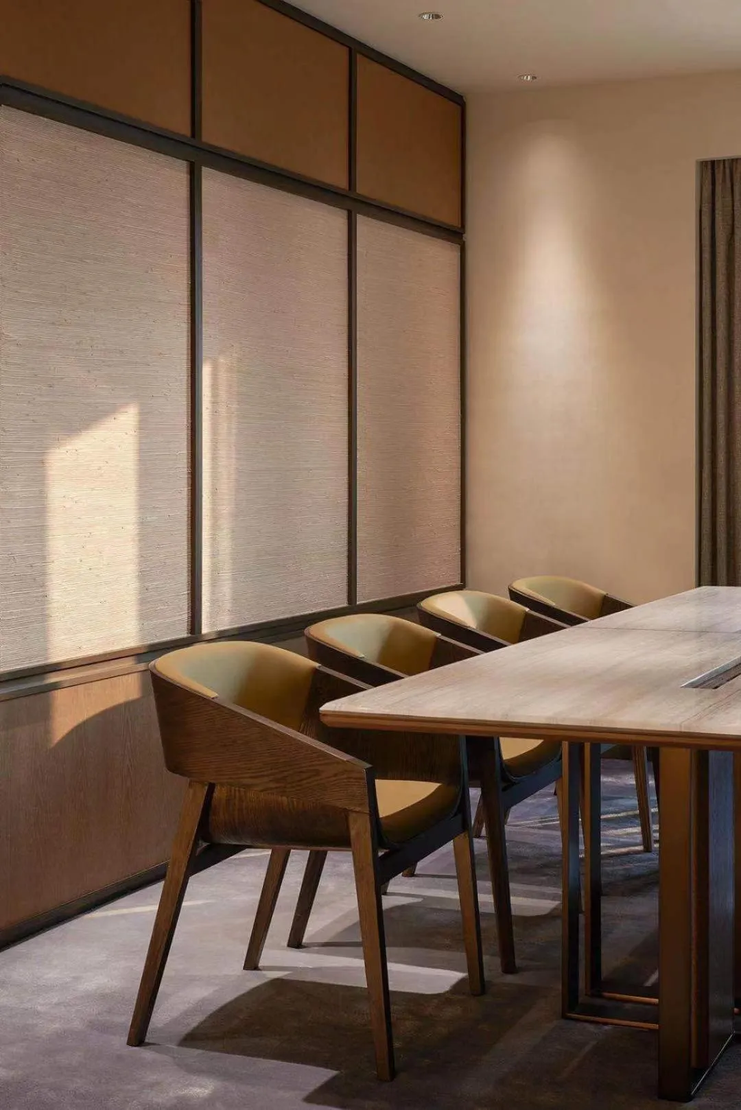 Dining area in Artisse Place - Access to 4000 sqm Fusion Wellness Centre and 800 sqm Indoor Swimming Pool