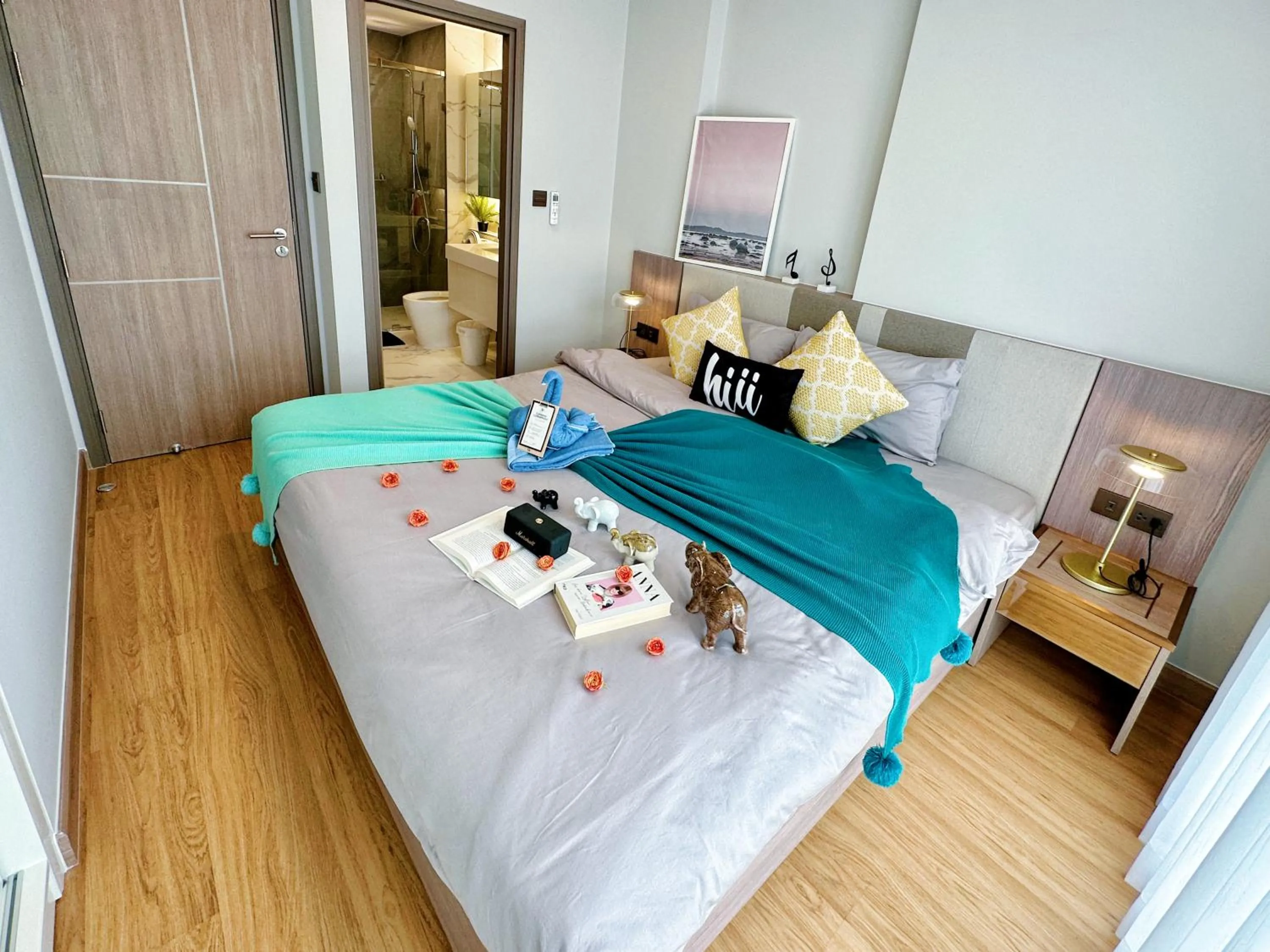 Bed in Astra Sky River Paronama Pool Luxury Changklan Chiang Mai