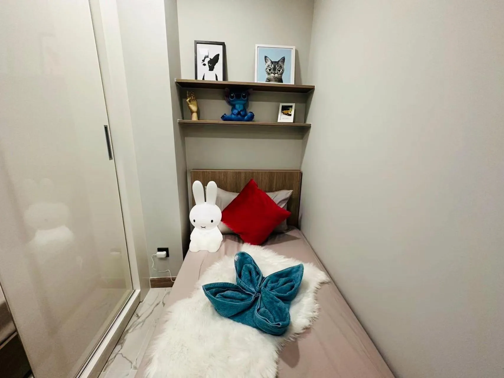 Bed in Astra Sky River Paronama Pool Luxury Changklan Chiang Mai