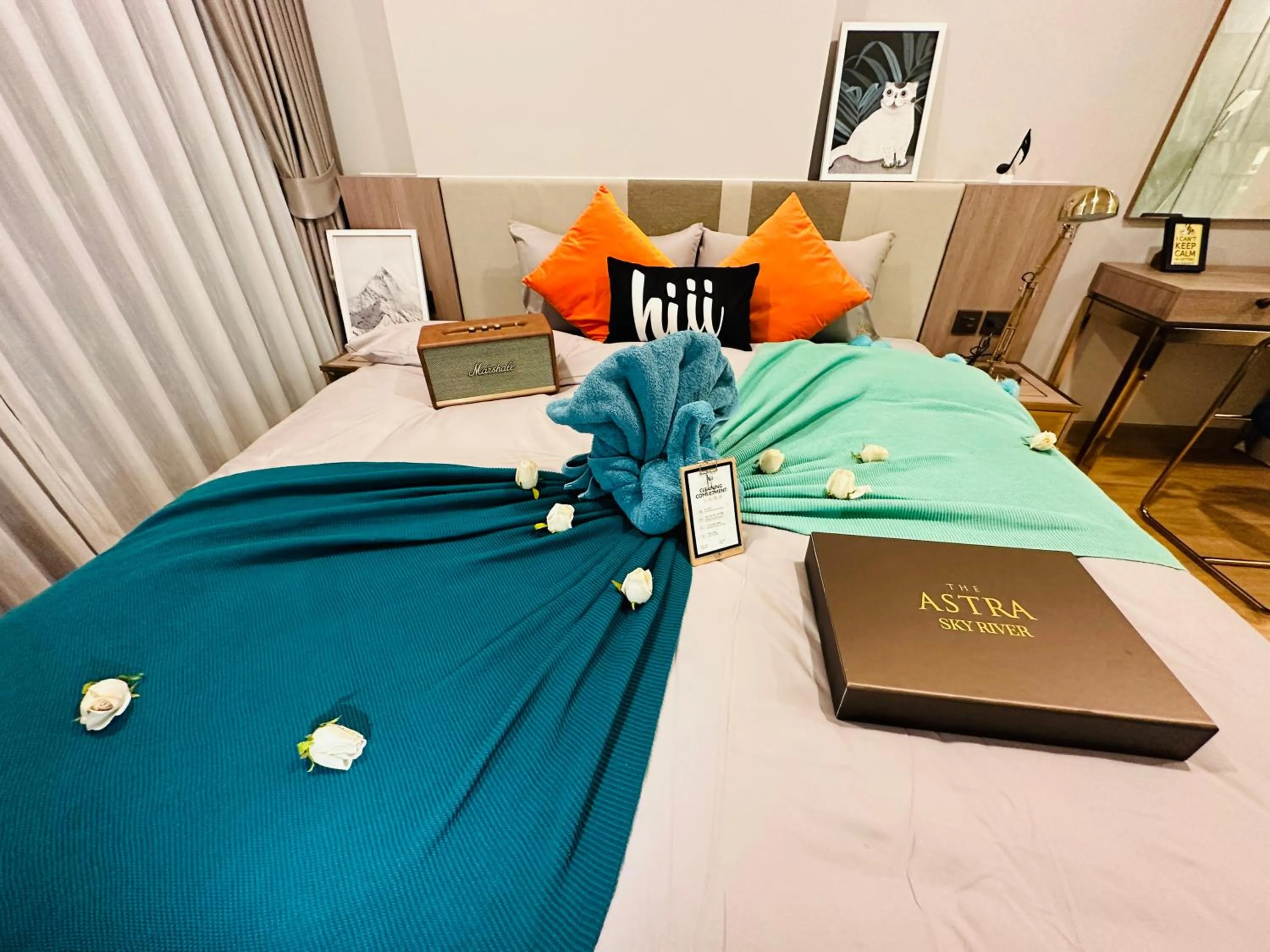 Bed in Astra Sky River Paronama Pool Luxury Changklan Chiang Mai