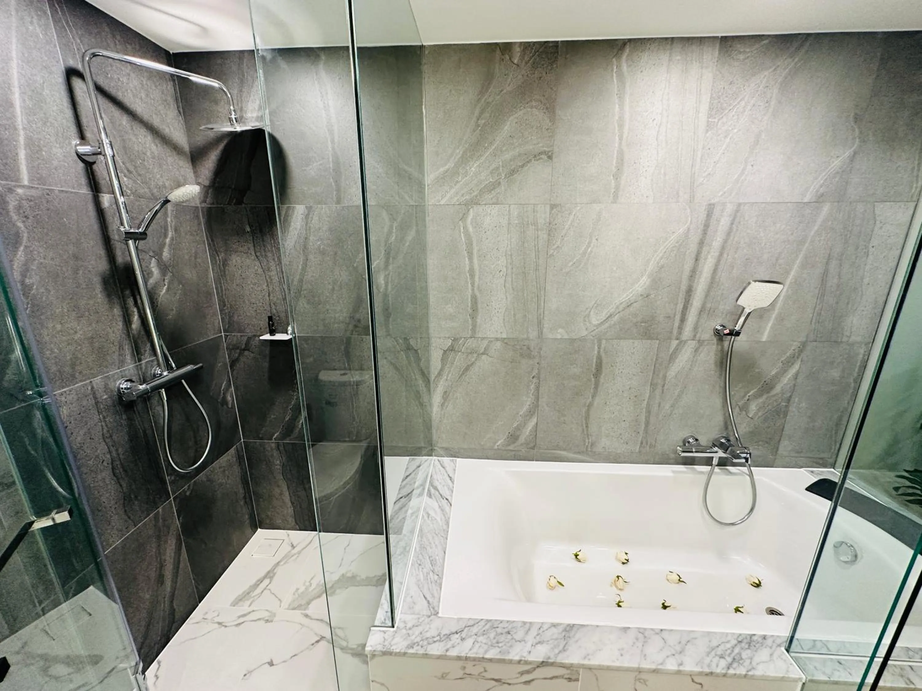 Astra Sky River Paronama Pool Luxury Changklan Chiang Mai