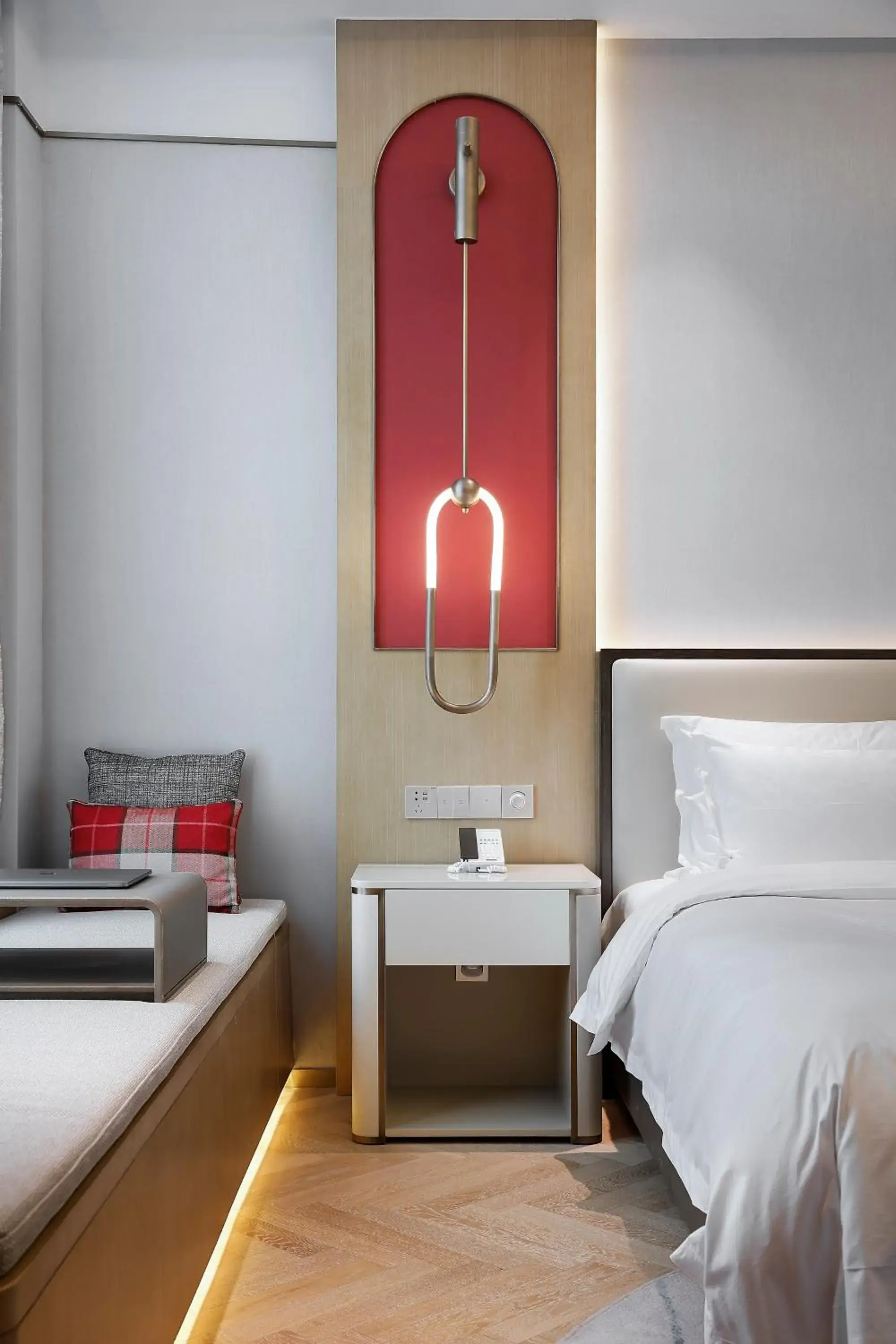 Deluxe Double Room with Bath in Qingdao Oriental Studio Chuangzhi SSAW Hotel Deluxe Double Room with Bath in Qingdao Oriental Studio Chuangzhi SSAW Hotel