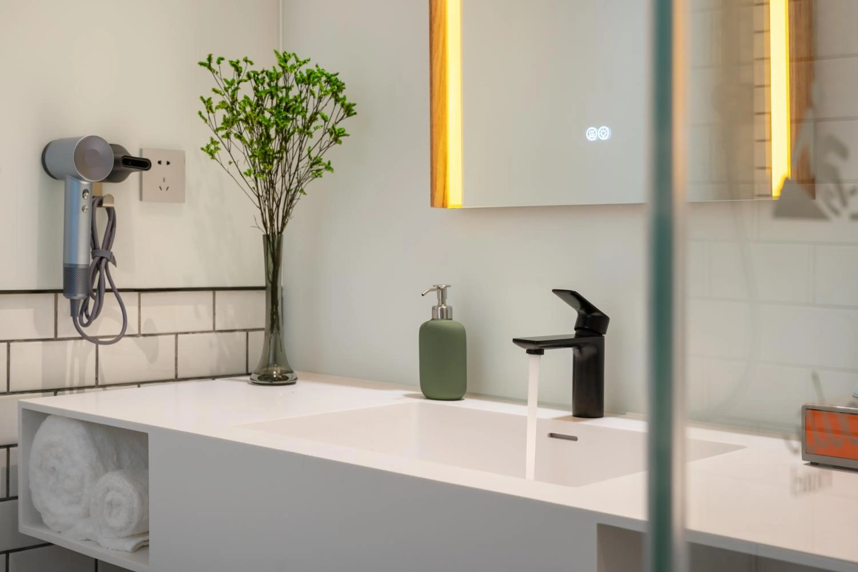 Bathroom in Pagoda Hotel Shenzhen Familytrip&BusinessTravel