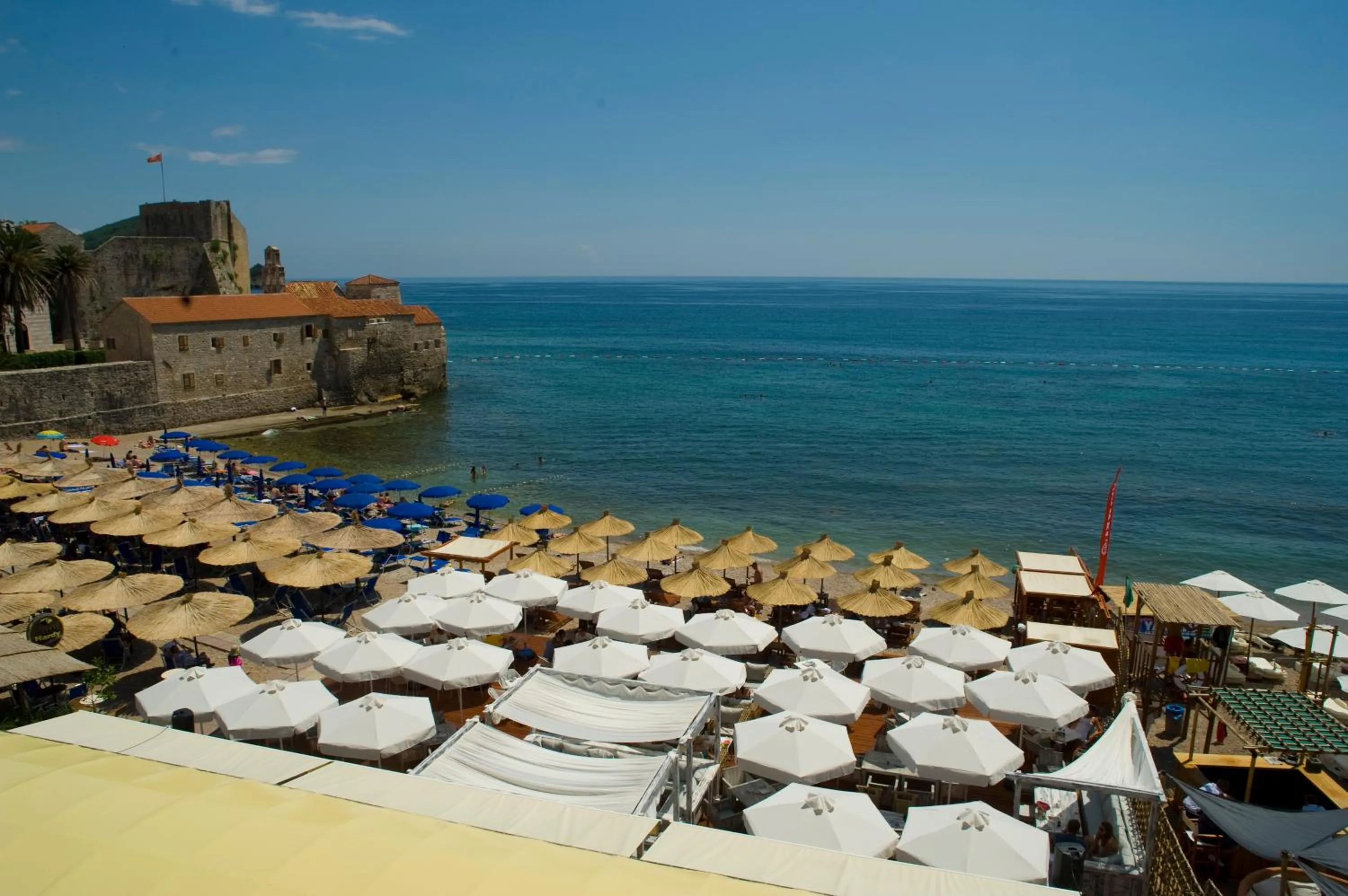 Beach in Hotel Astoria