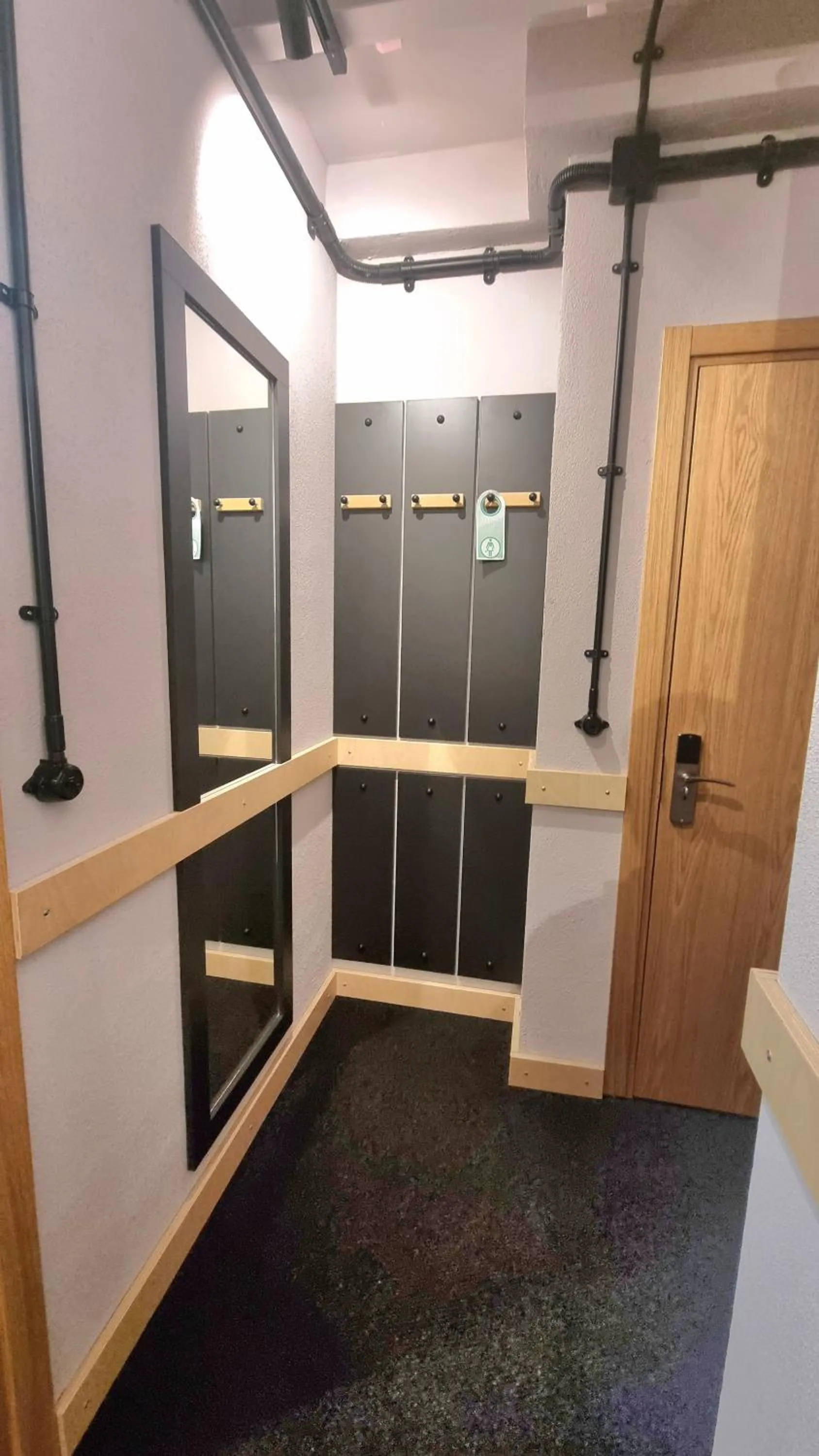 wardrobe in Art Hotel 158