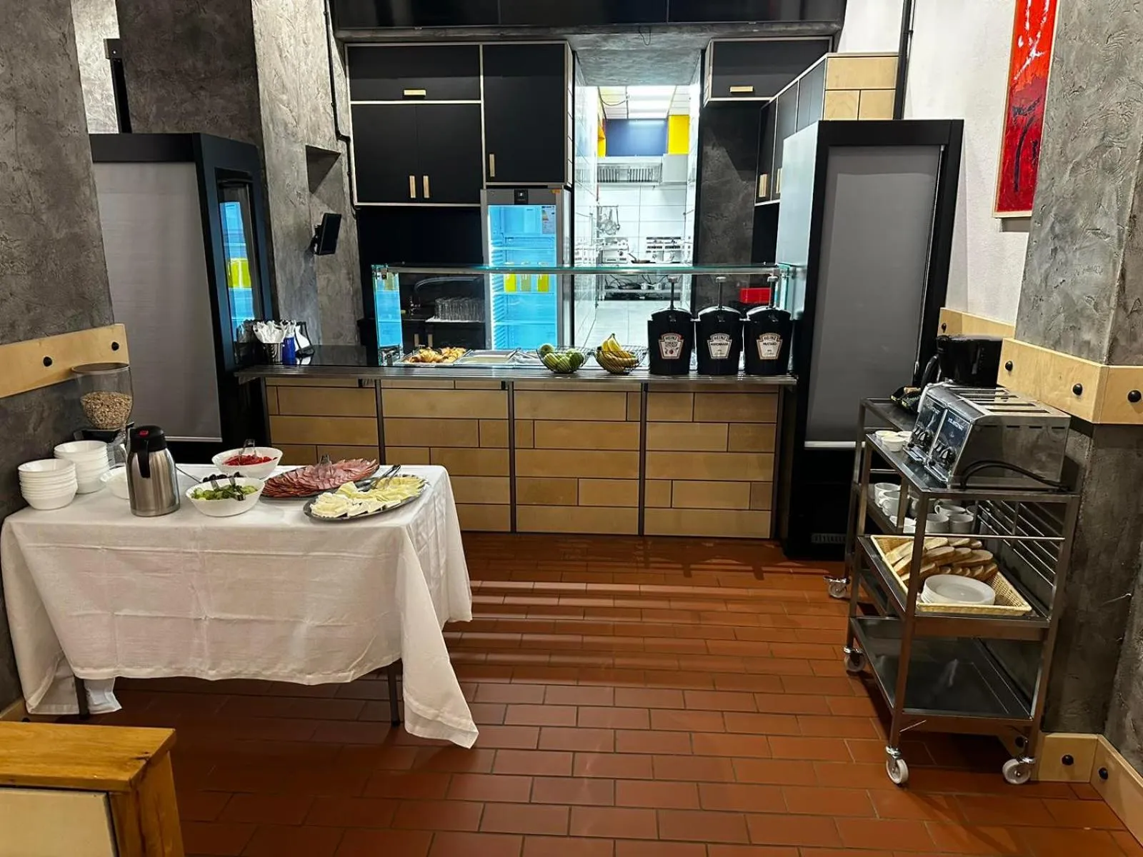 Restaurant/places to eat in Art Hotel 158