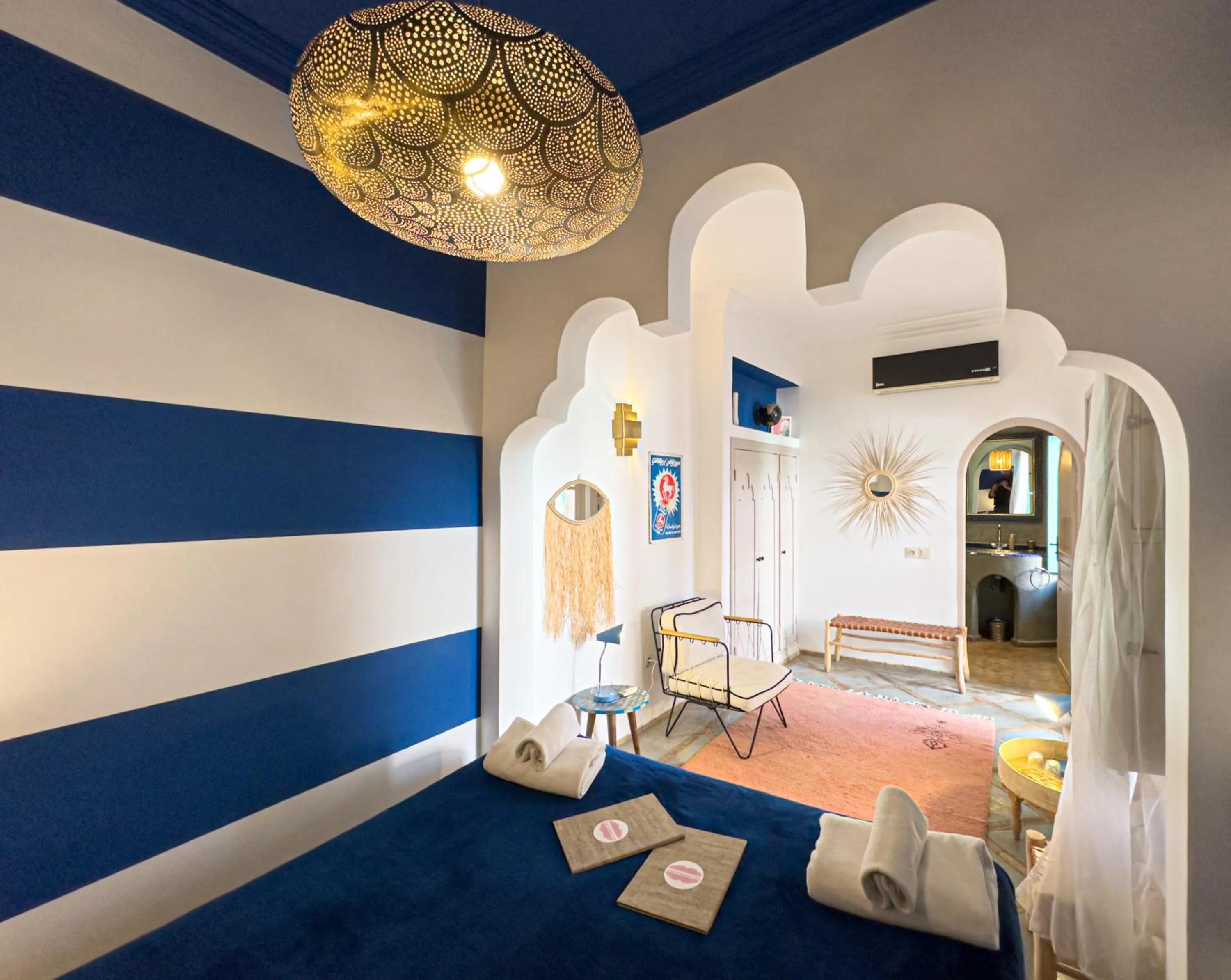 Bedroom, Bed in Riad Lauriers Blancs