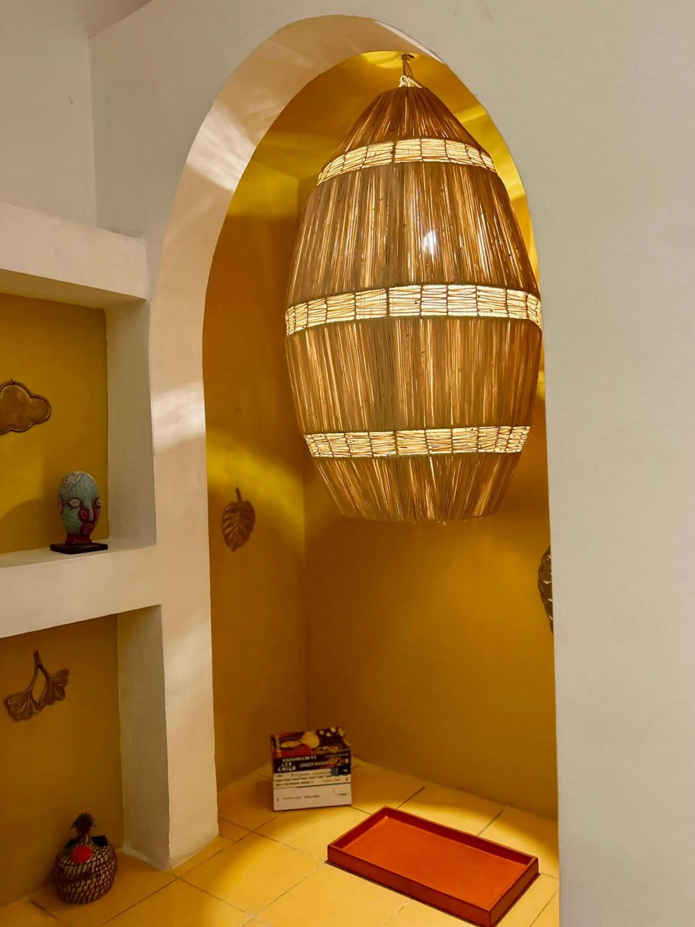 Photo of the whole room, Bed in Riad Lauriers Blancs